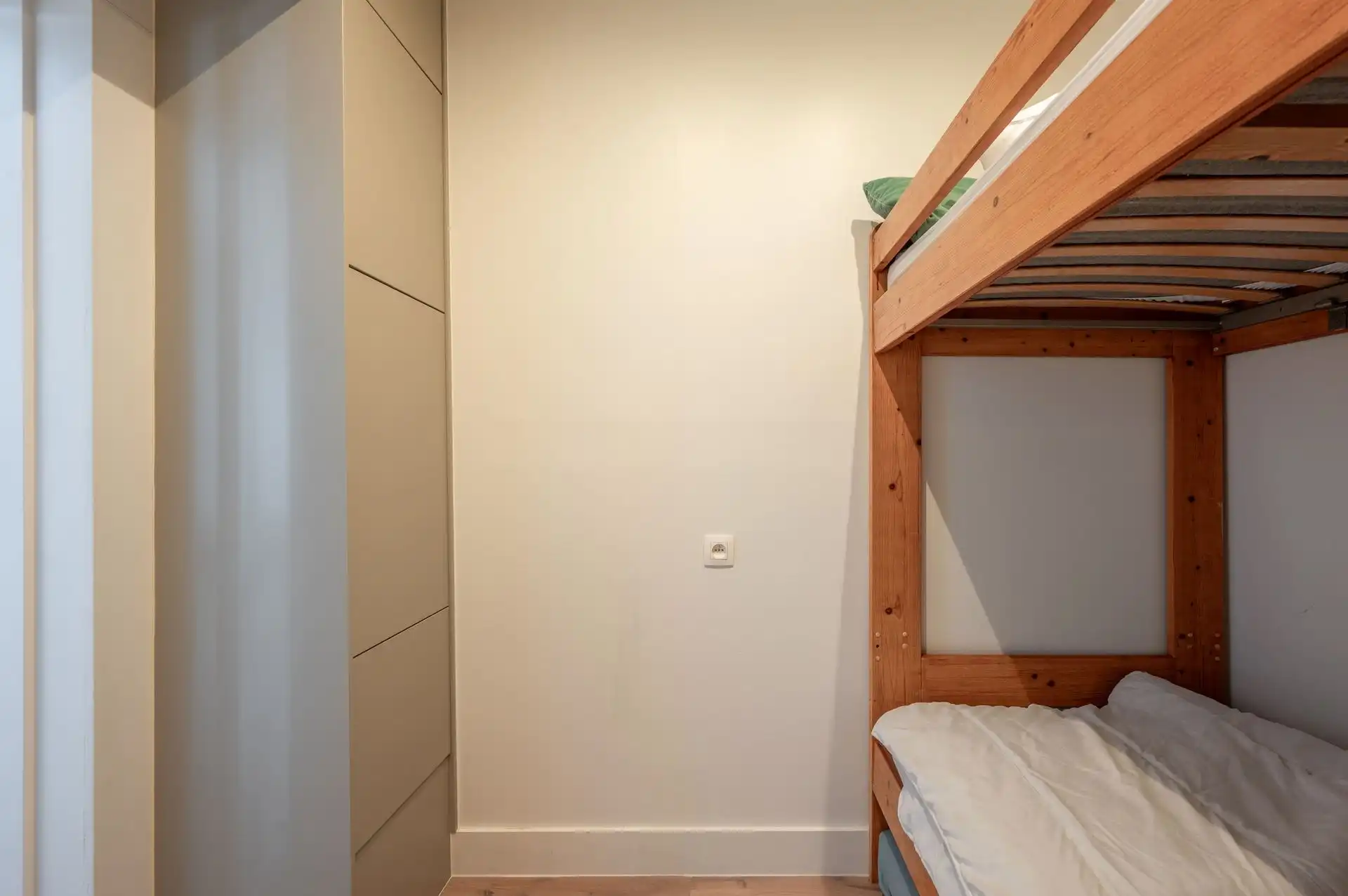Zeer lichtrijk appartement nabij Jachthaven foto 9