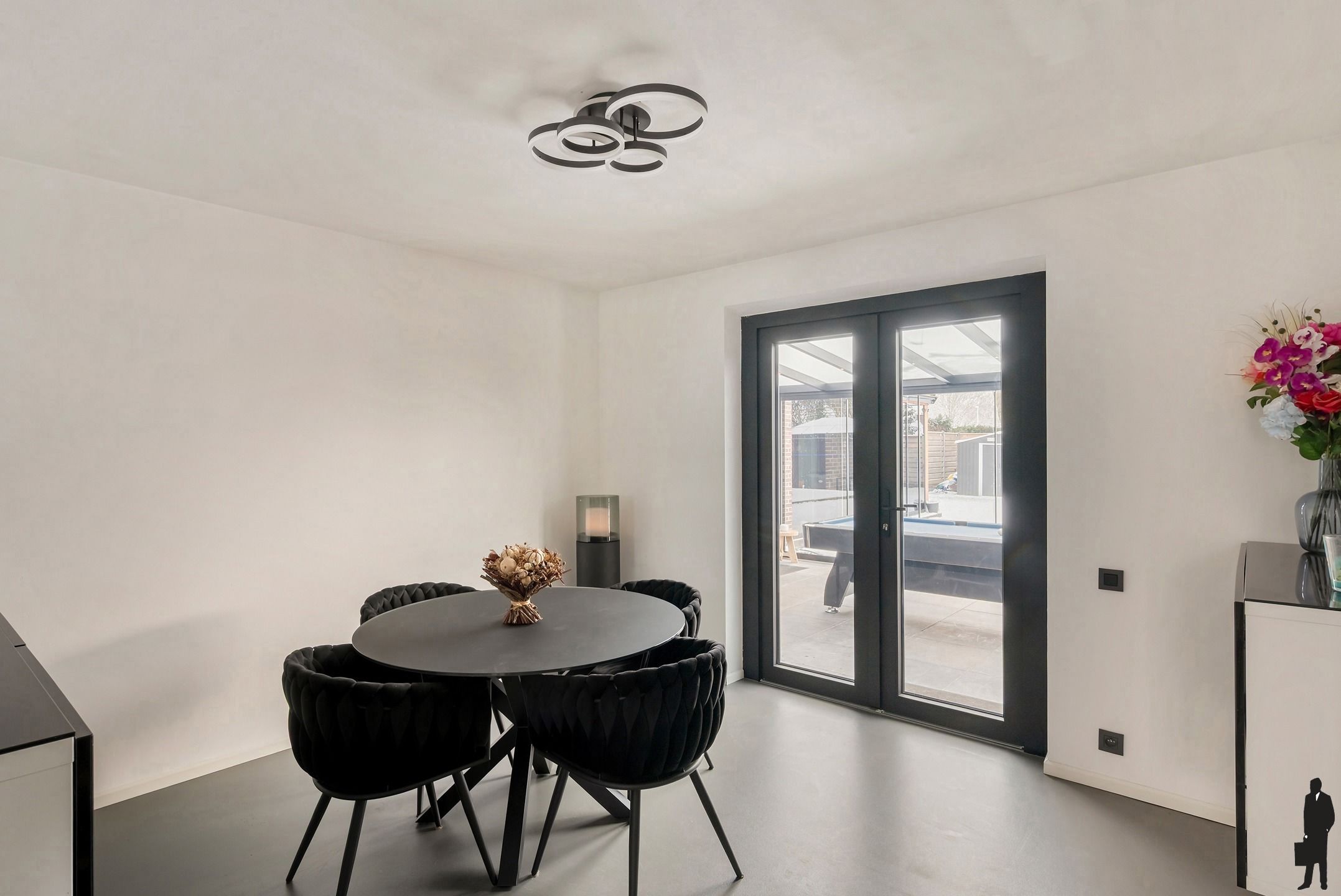 Volledig instapklare woning met 4 slpks te Putte- Kapellen! foto 6