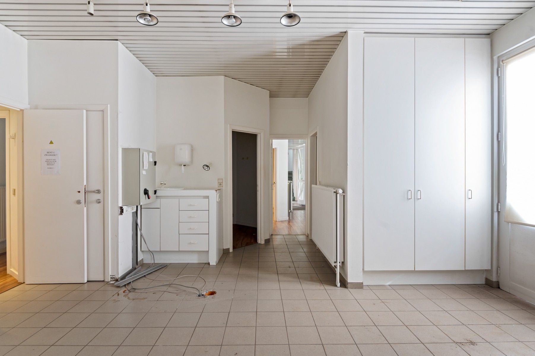 Centraal gelegen handelshuis foto 9