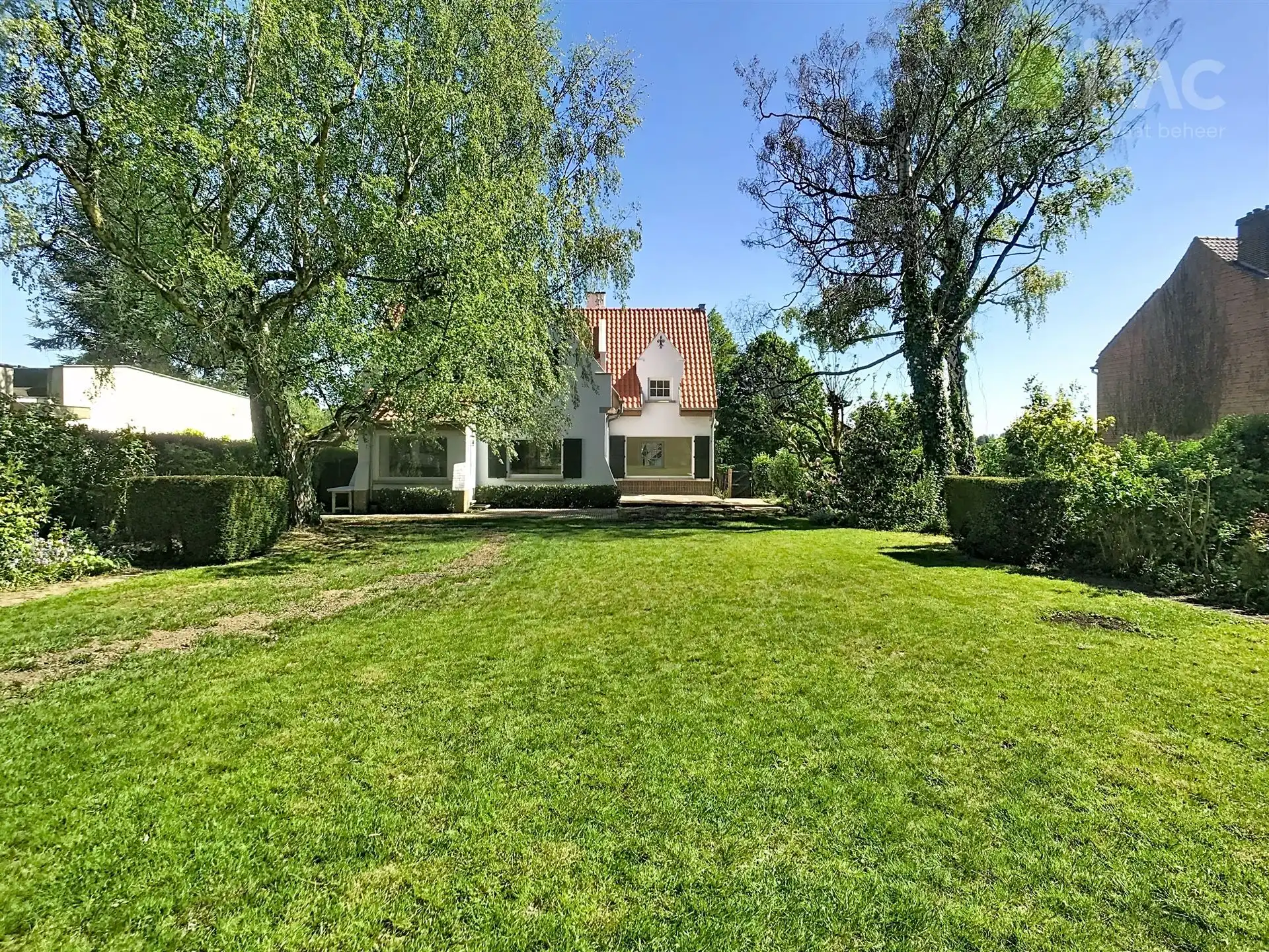 Villa op toplocatie met prachtige tuin foto 6