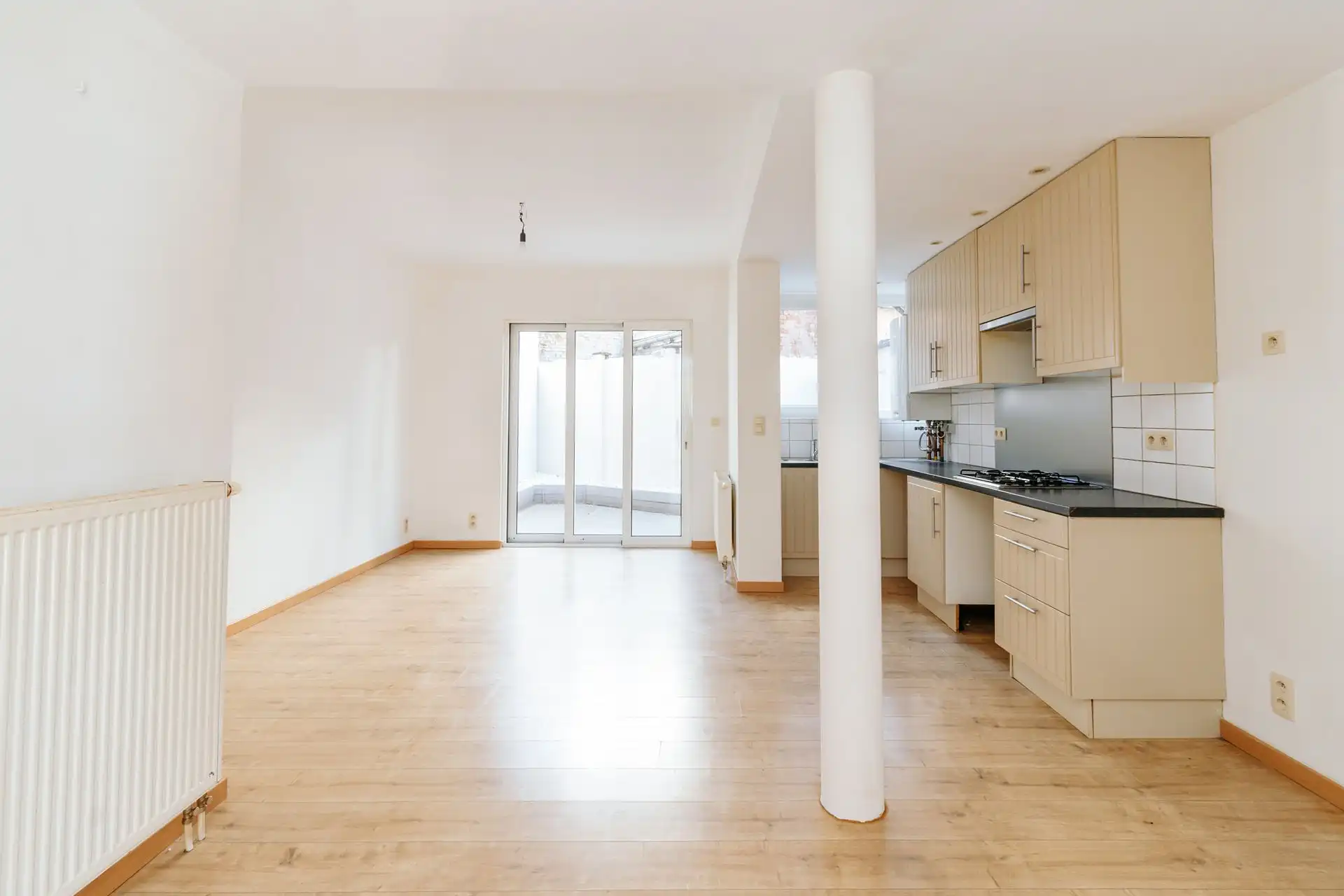 Gelijkvloers appartement met terras en kelderberging foto 2
