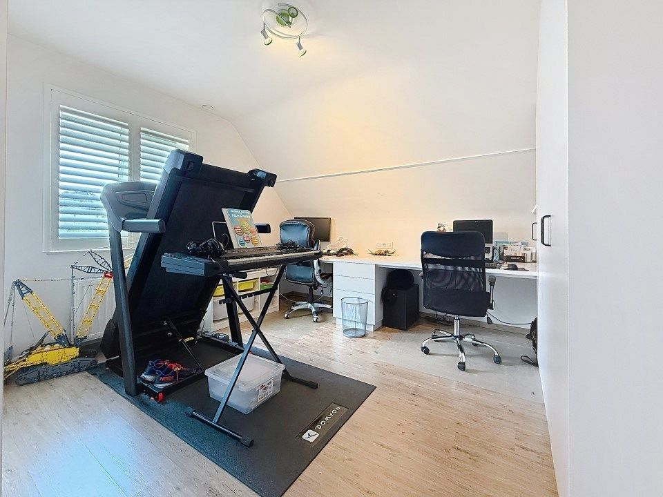Moderne halfopen woning met tuin en garage – Rustige, centrale ligging! foto 10