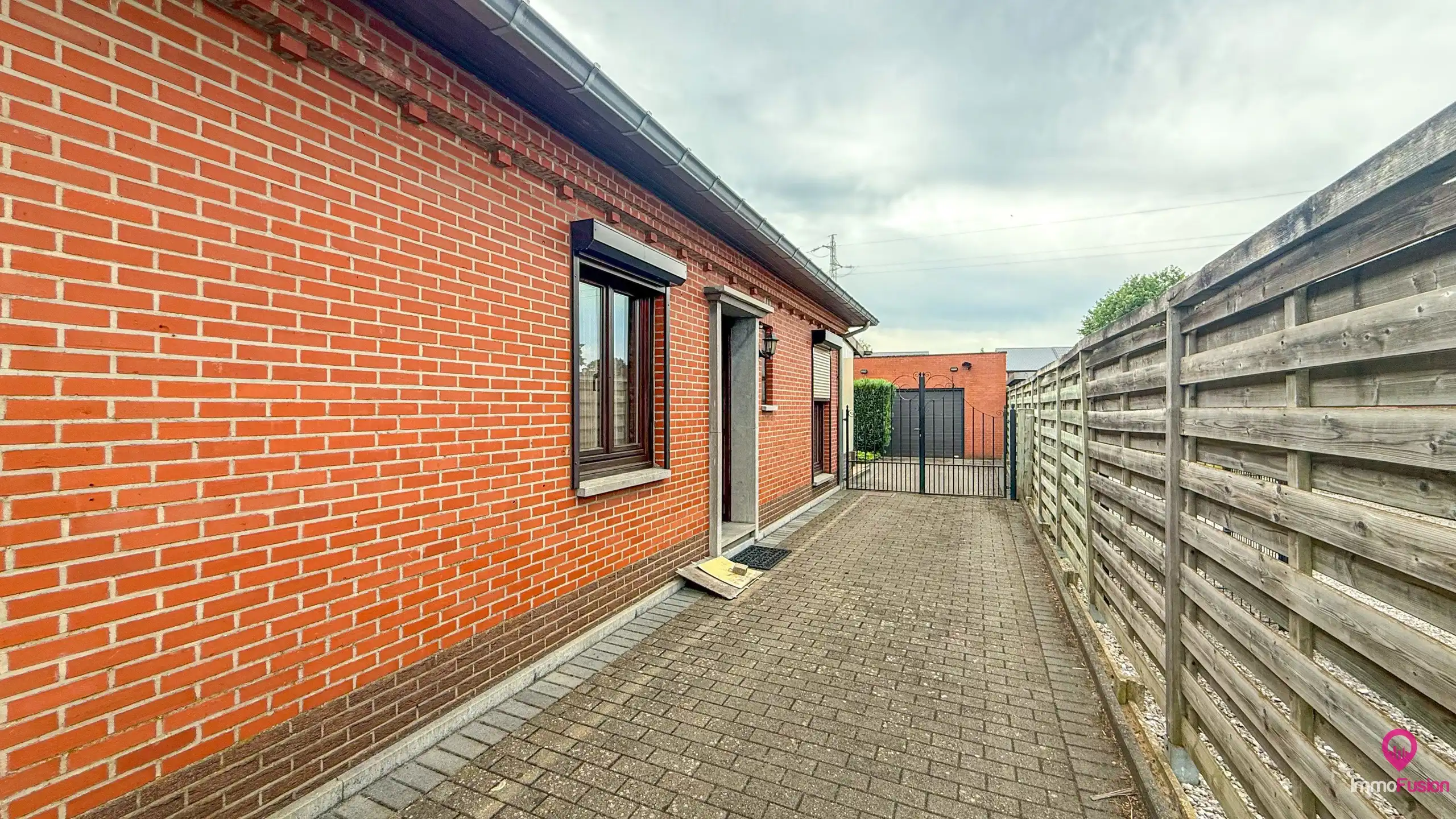 Gelijkvloerse woning met garage en overdekt terras! foto 30