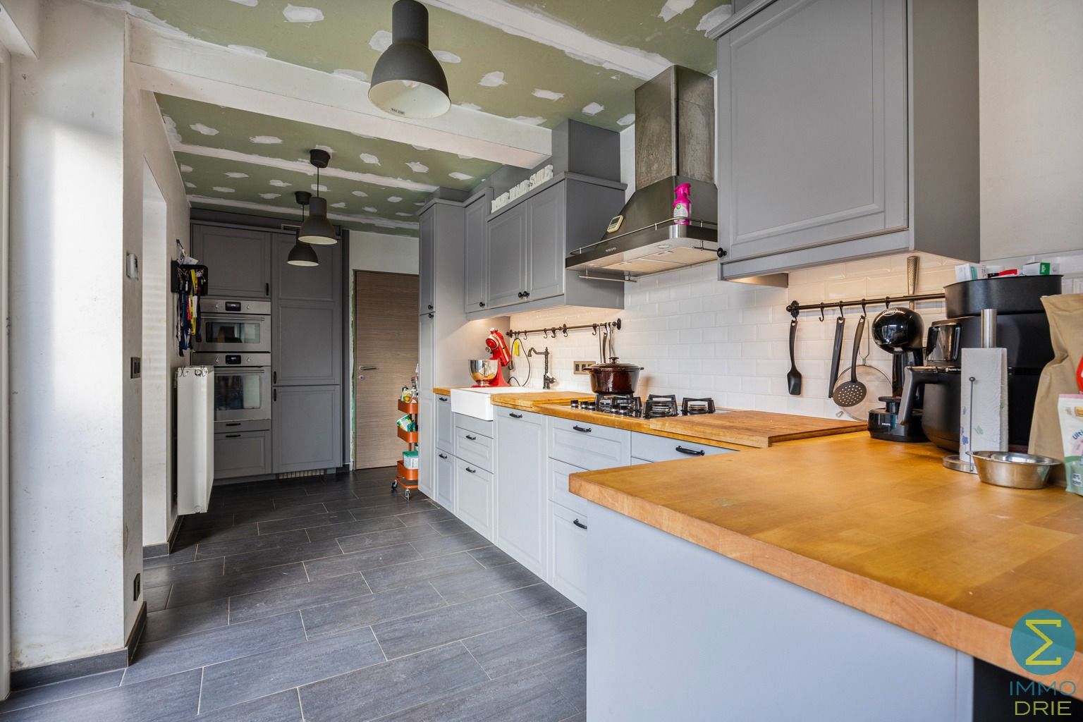Centraal gelegen woning met 4 kamers op perceel van 280m². foto 8