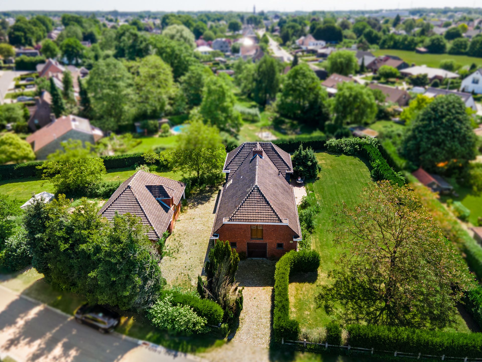 Riante hoeve met bijgebouw foto 3