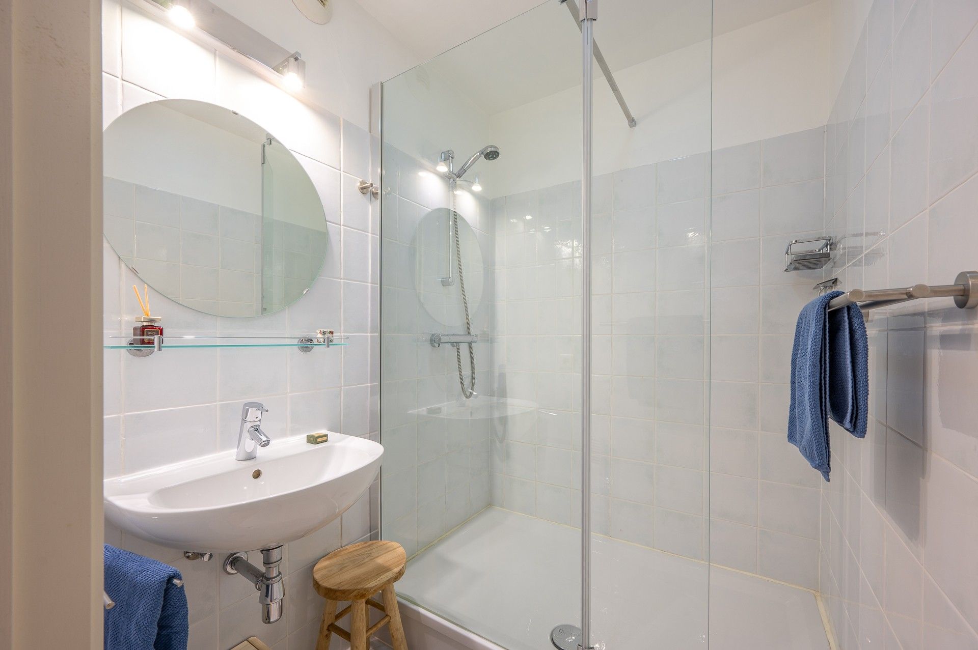 Gemeubeld: 2 slaapkamer appartement met adembenemende zichten! foto 13