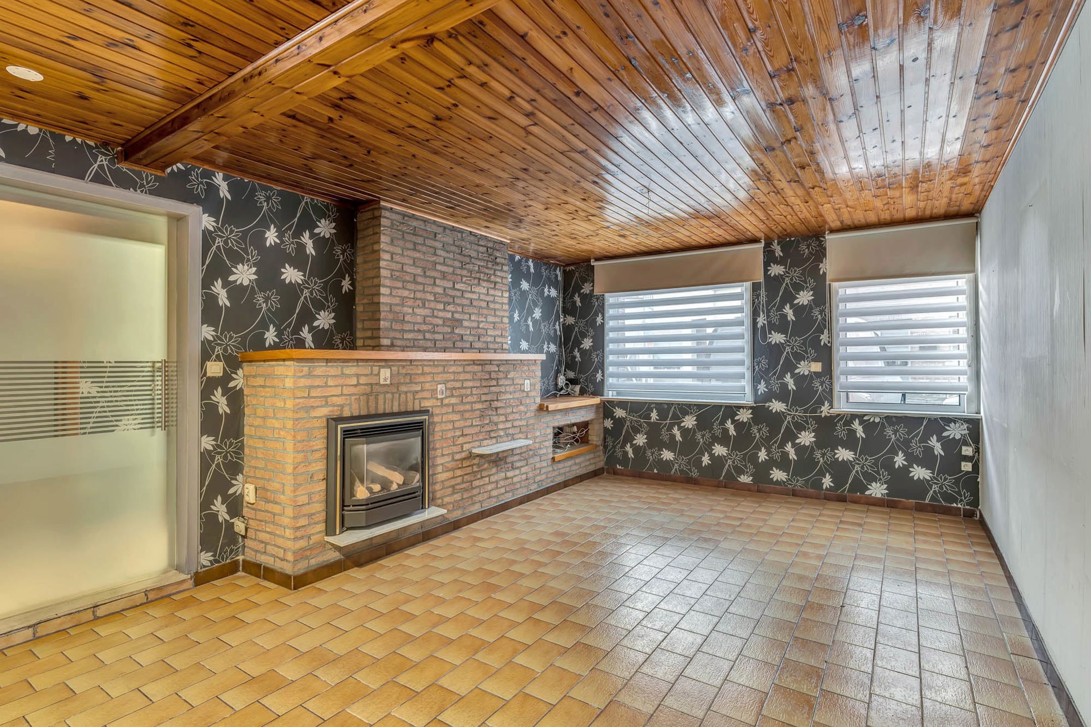 Te renoveren woning op toplocatie in Lede foto 2