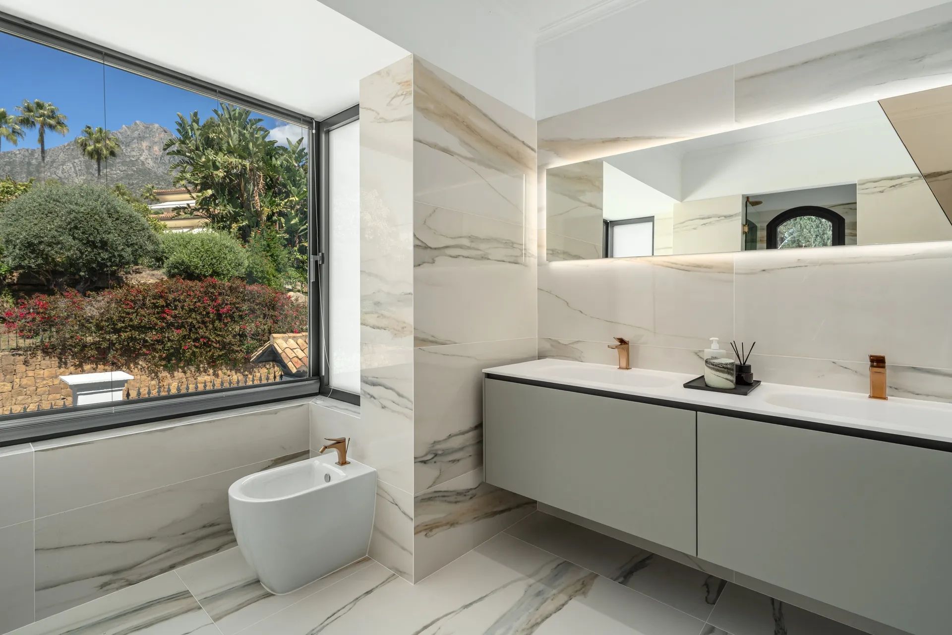 Mediterrane elegantie op de Golden Mile – exclusieve villa in Altos Reales, Marbella foto 12