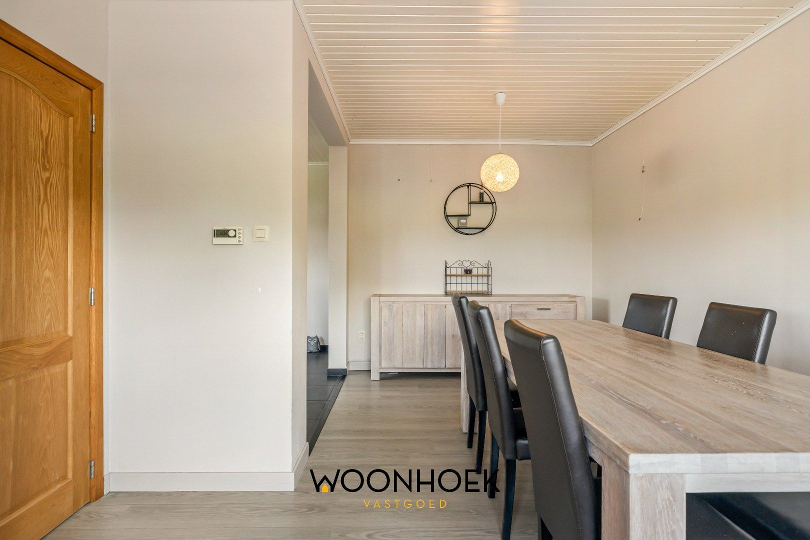 Ruime 4 slaapkamer woning met fraai aangelegde tuin te Lokeren!  foto 7