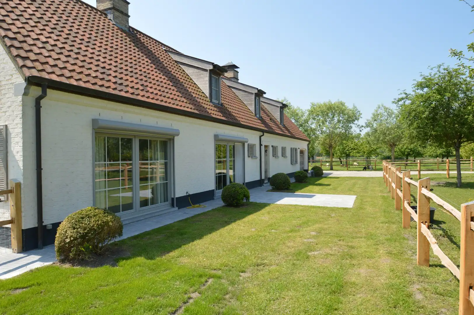 Karaktervolle hoeve met panoramisch uitzicht en paardenstallen, vlakbij Knokke foto 5