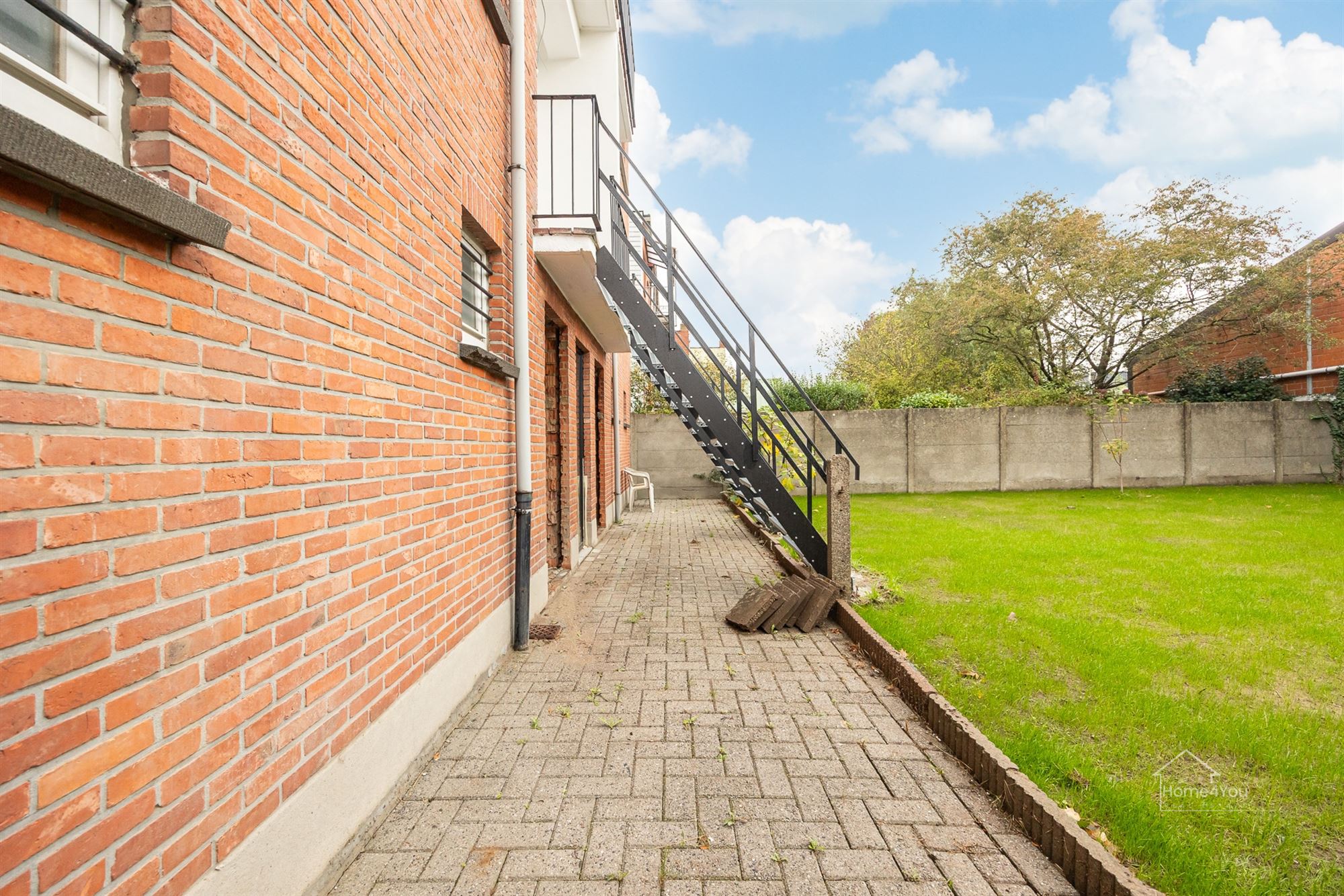 Gerenoveerd 2-slaapkamer appartement in Borsbeek te koop! foto 13