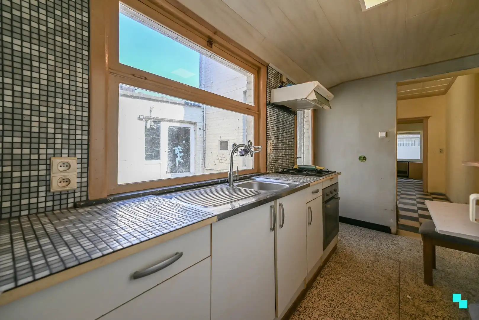 Te renoveren ééngezinswoning met garage te Izegem foto 10