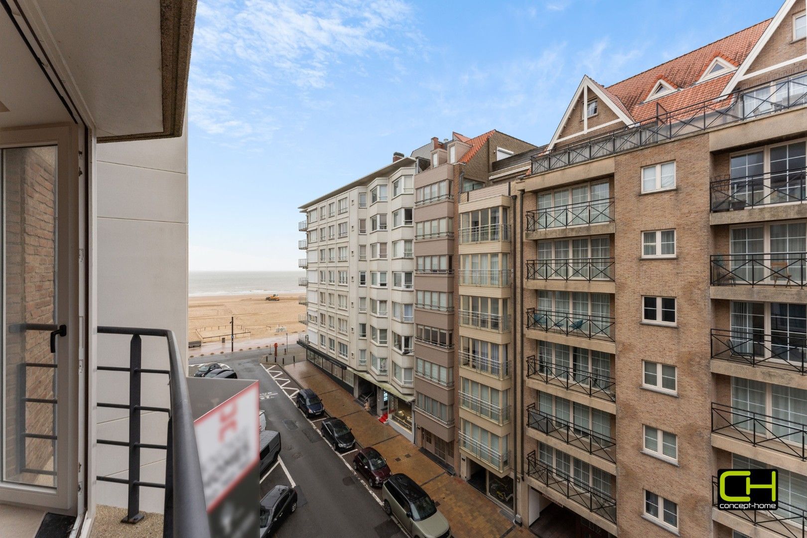 Stijlvol gerenoveerd appartement met twee slaapkamers te koop in Knokke-Heist foto 19