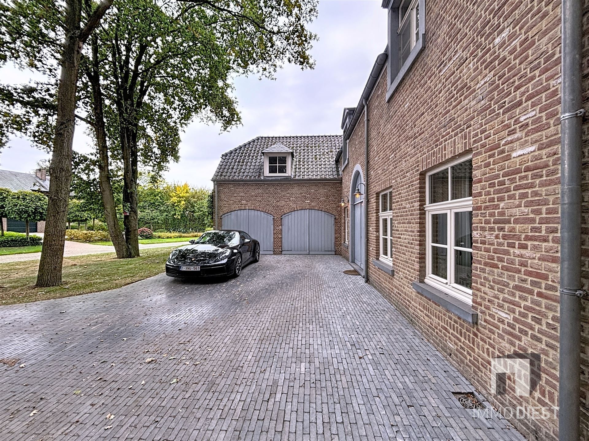 Villa-Landhuis met 4slpk op 19,89are foto 3