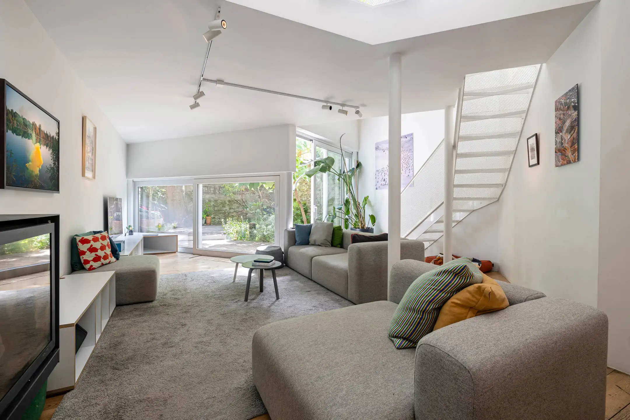 Prachtige architectenwoning in het hart van de Europese wijk foto {{pictureIndex}}