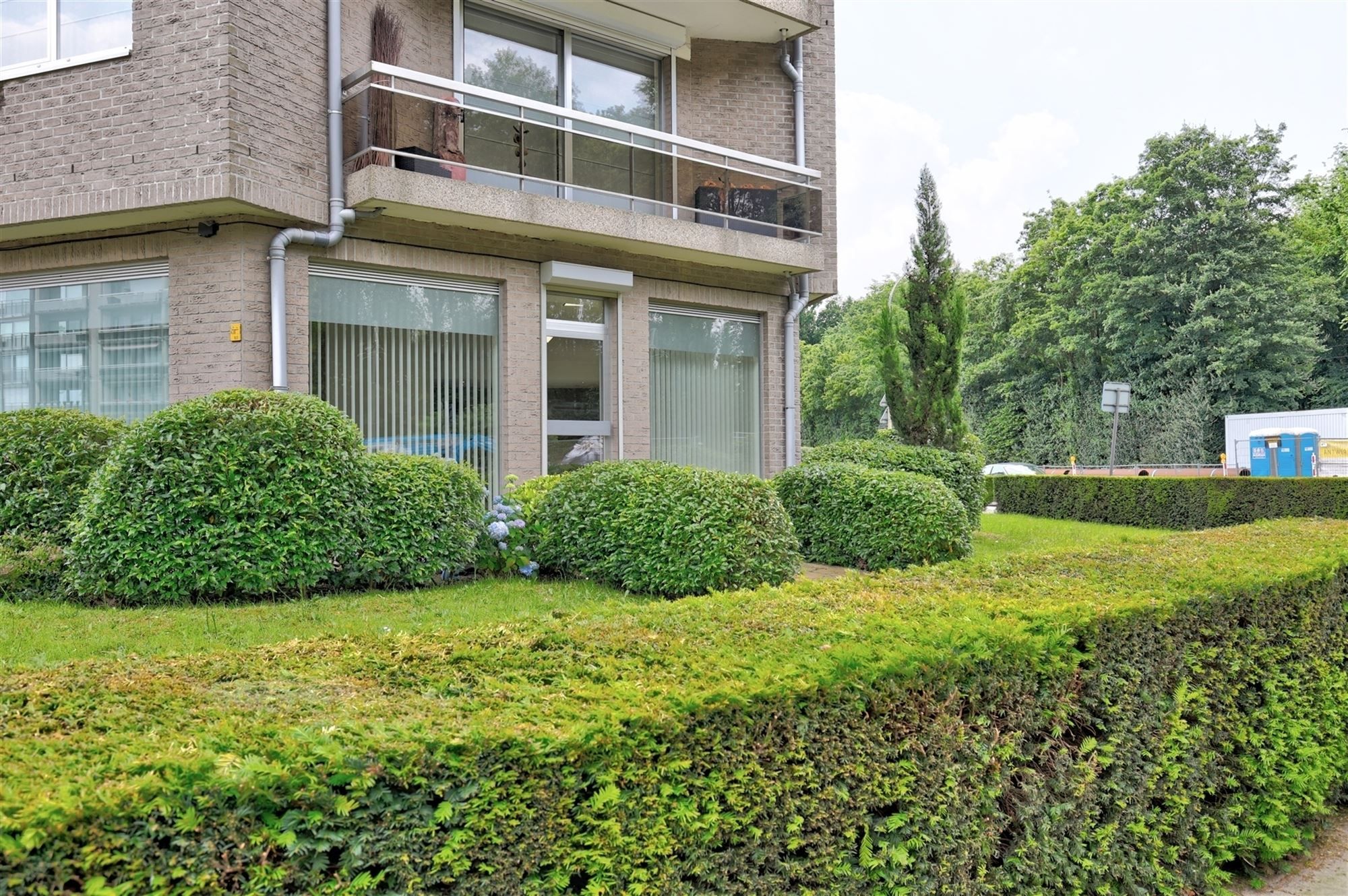 Kantoor op ideale locatie in Deurne foto {{pictureIndex}}