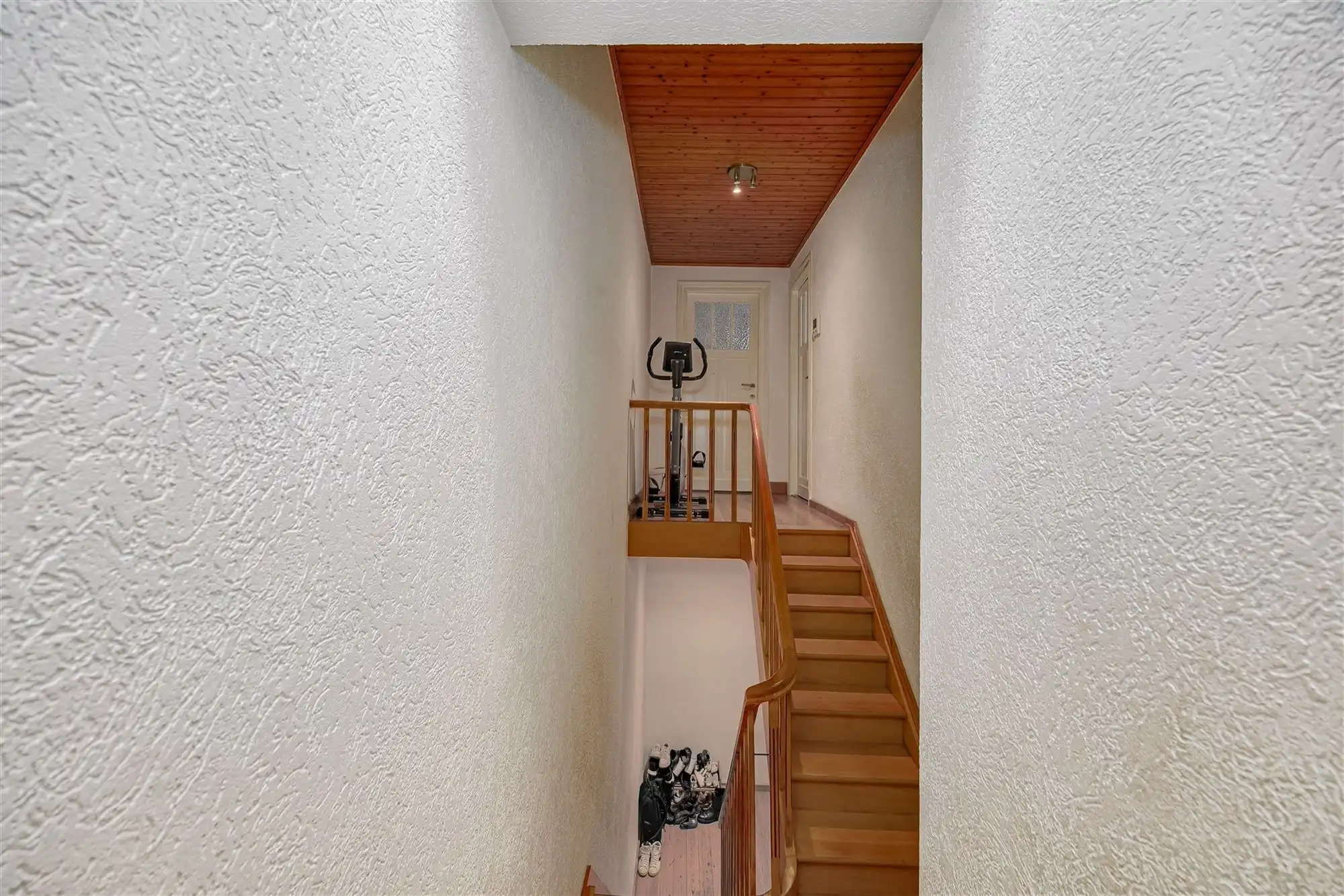 Woning met koer thans ingedeeld in 2 appt foto 11