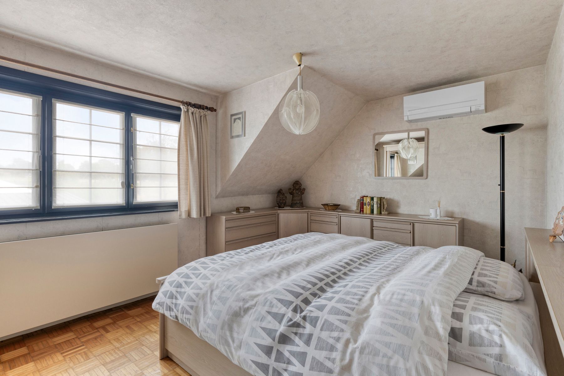 Woning omgeven door weilanden met 5 slaapkamers foto 20