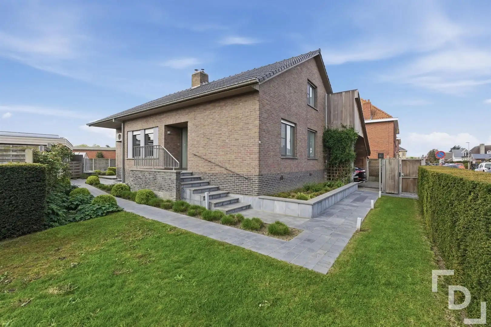 Statige villa met zuidgerichte tuin in Boezinge.  foto 45