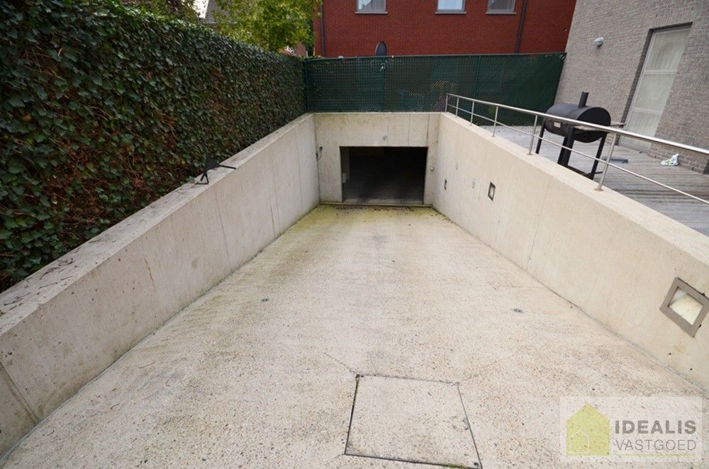 Ruim en aangenaam appartement pal in het centrum van Neerpelt! foto 20