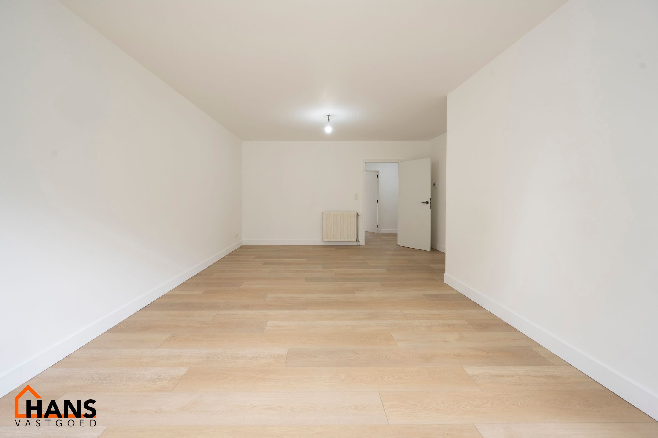 Recent gerenoveerd gelijkvloersappartement met tuin. foto 3