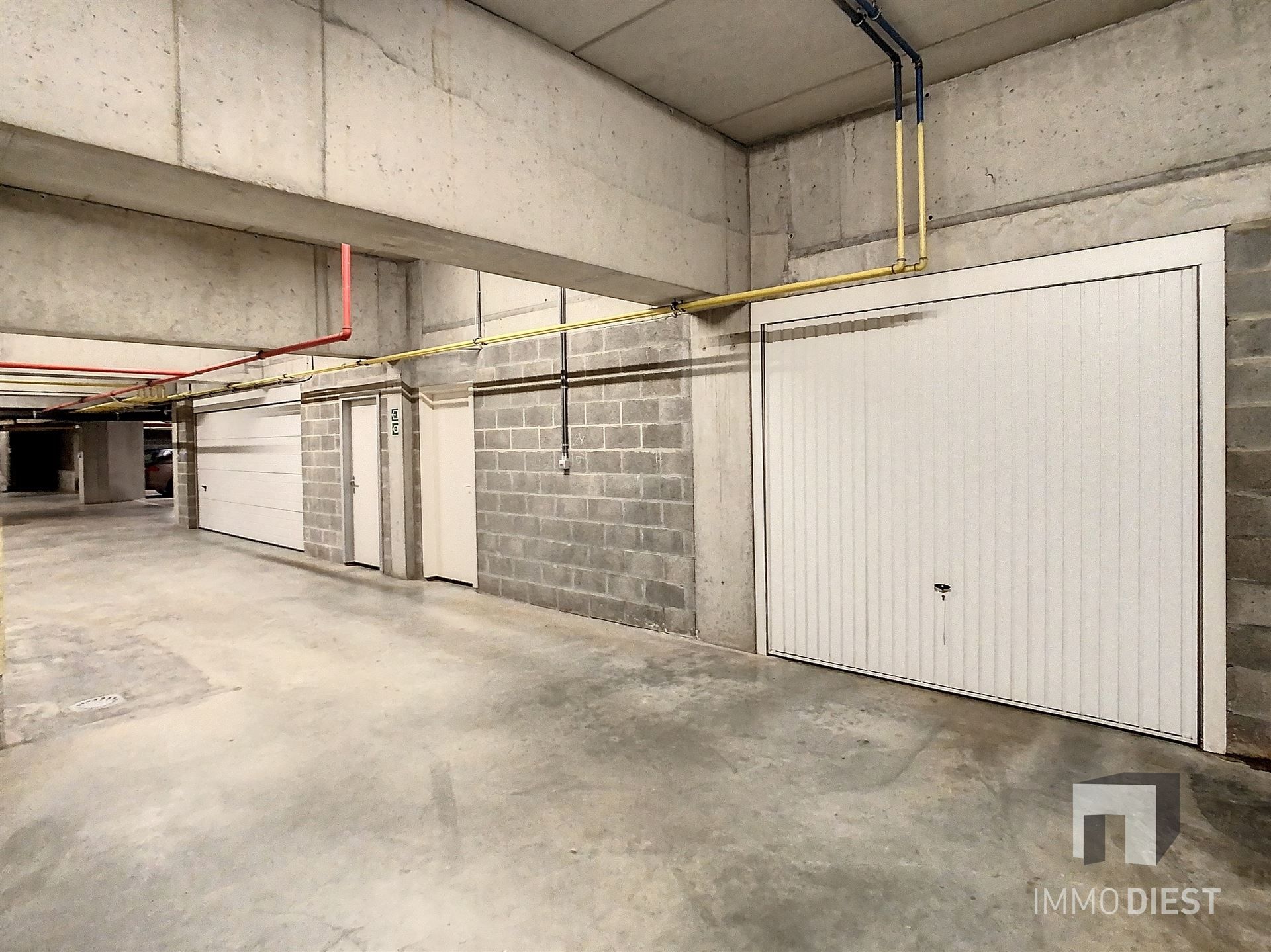 Ruim appartement met 2 slaapkamers foto 25