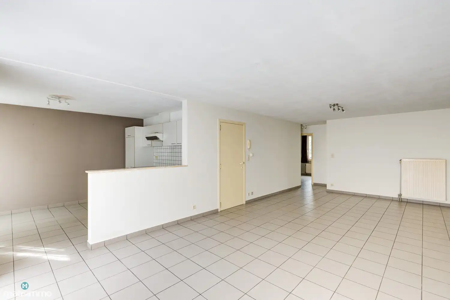 APPARTEMENT MET TWEE SLAAPKAMERS EN GARAGE IN HET CENTRUM VAN HOESELT foto 4