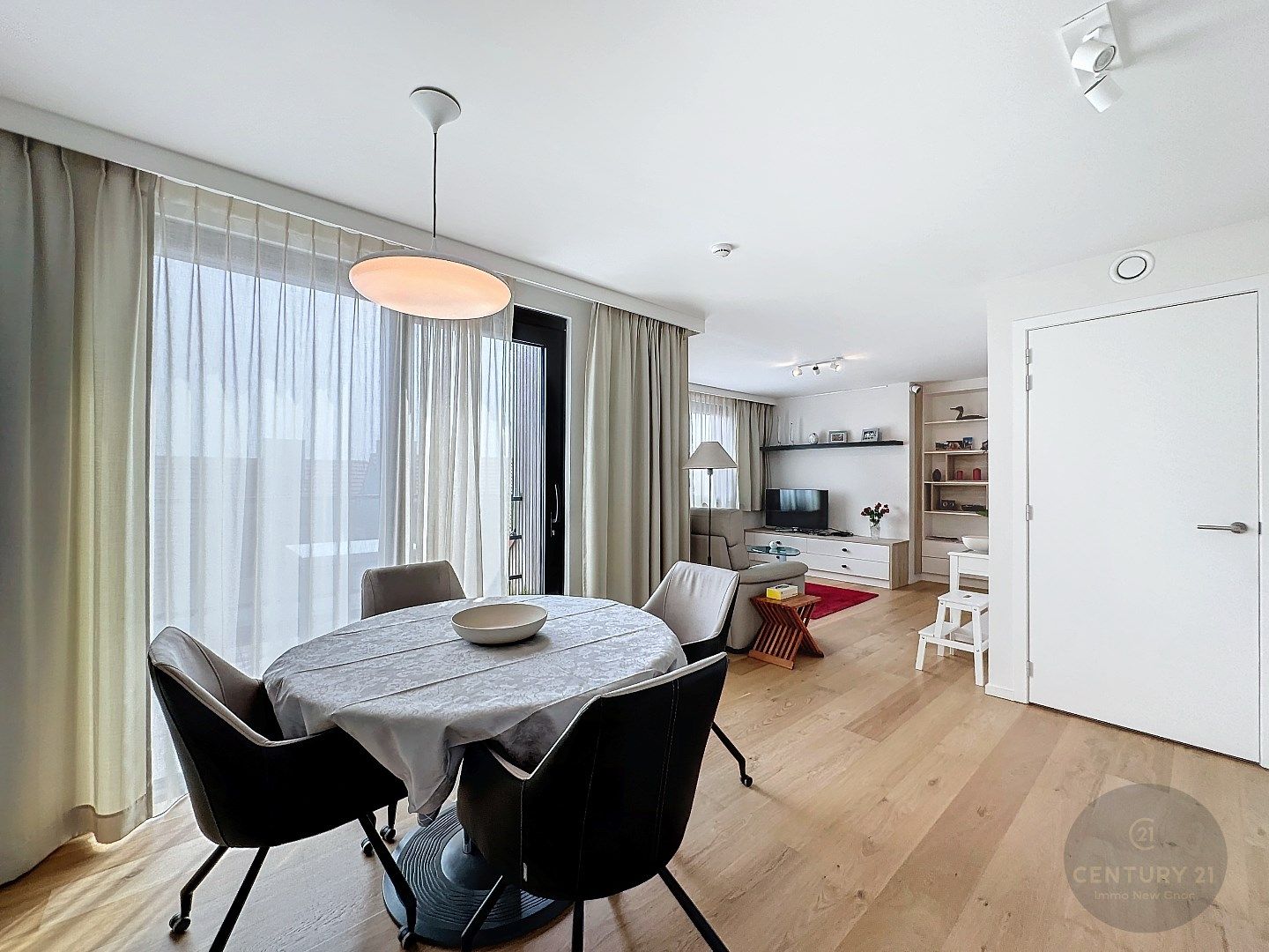 UITERST gezellig en modern assistentie-appartement 2 slaapkamers!  foto 8