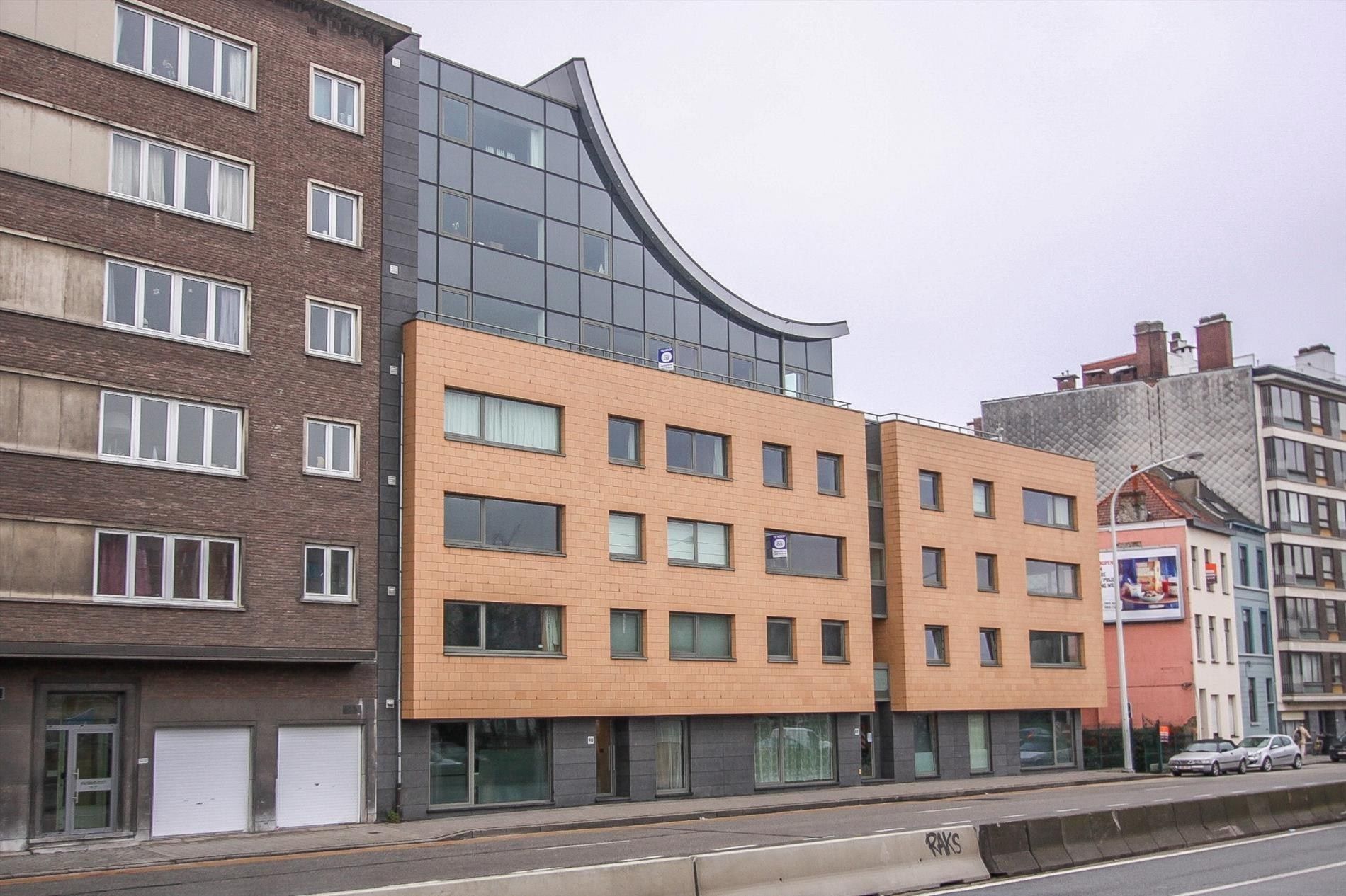 Ruim 2 slaapkamerappartement bij Gent-Zuid, met autostaanplaats foto 2