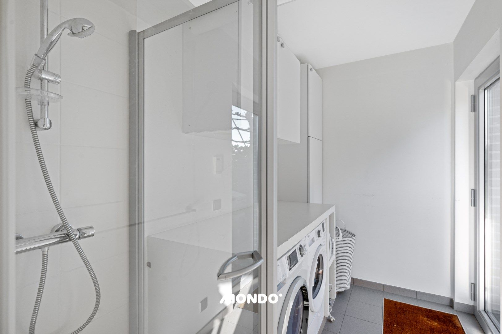 Toplocatie! Moderne, instapklare villa. foto 19