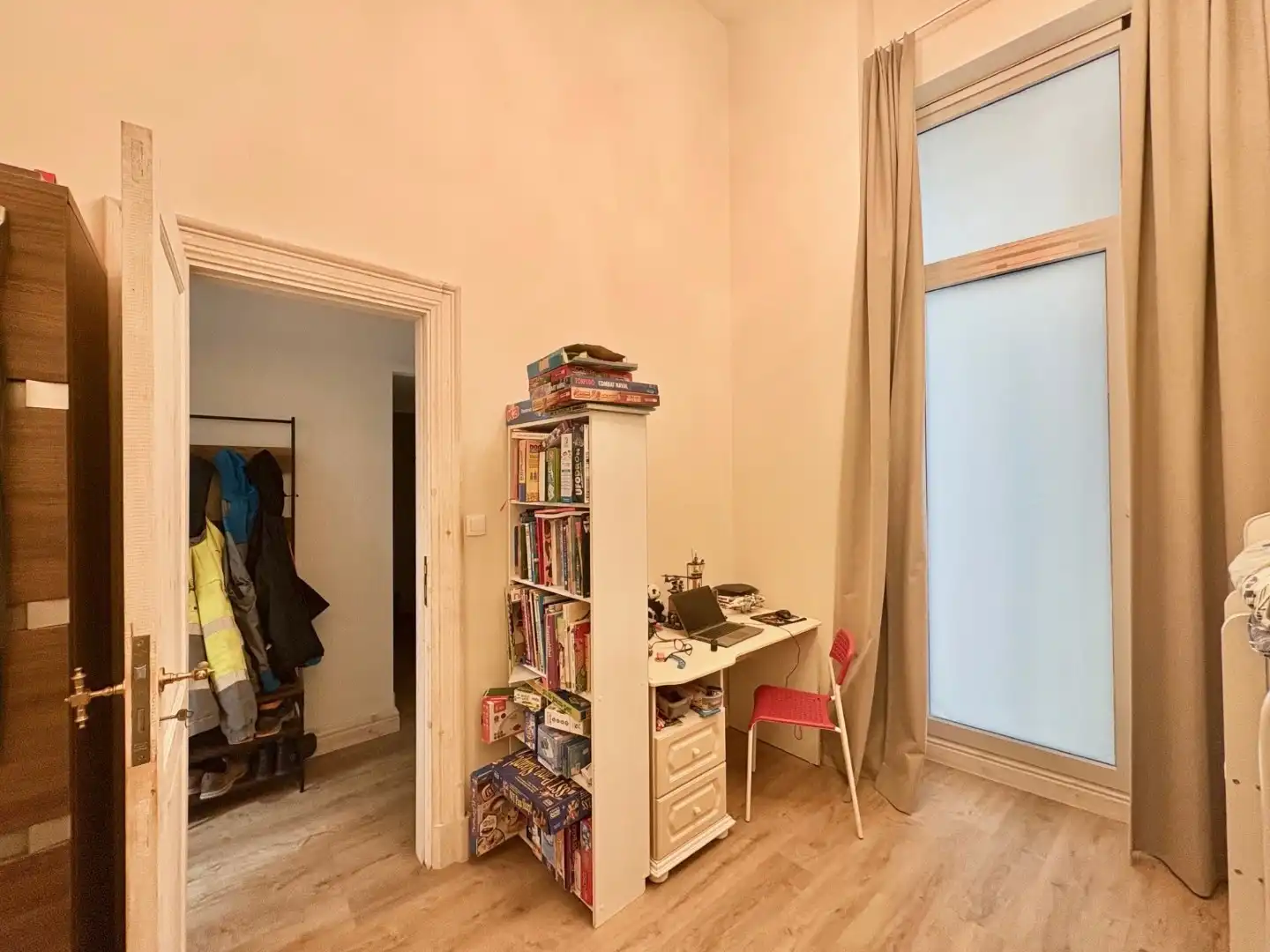 Sfeervol en ruim gelijkvloers 2-slaapkamerappartement met mezzanine foto 5