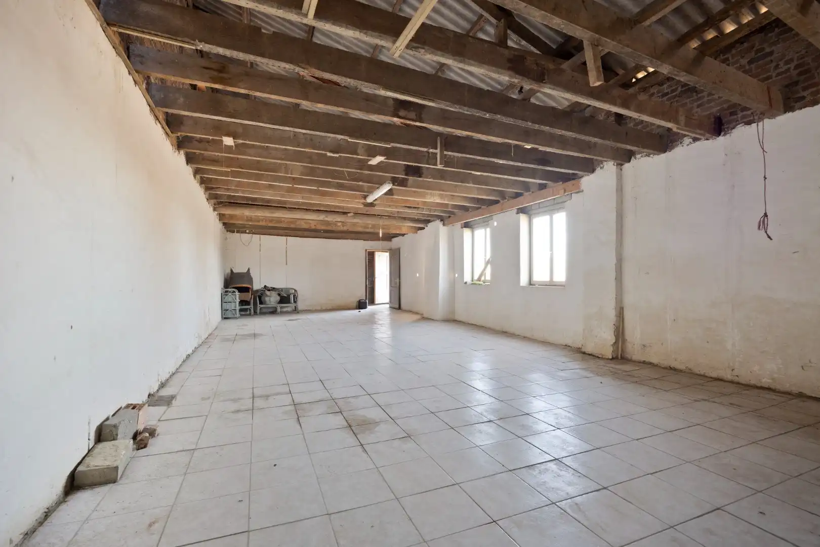 Landelijk gelegen hoevewoning met stallen en omheinde weide op totaal 88a66ca  foto 22