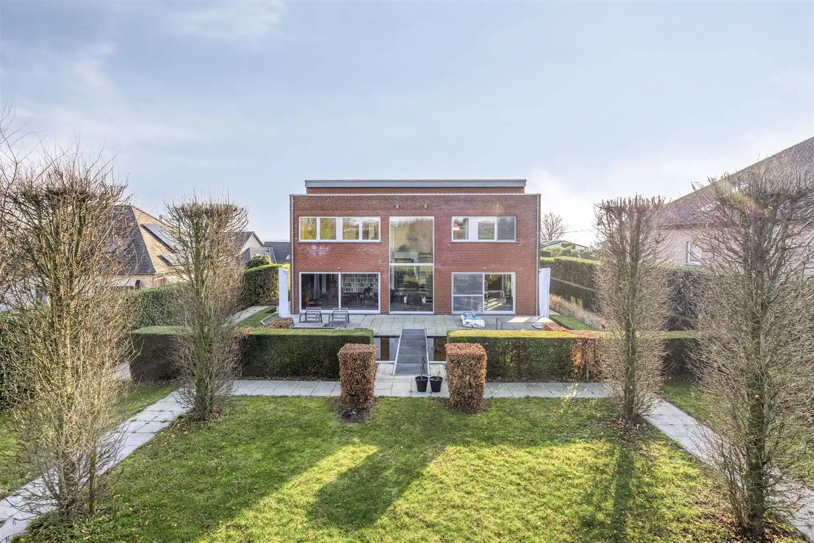 Hoofdfoto van de publicatie: Ruime woning te koop met 5 slaapkamers