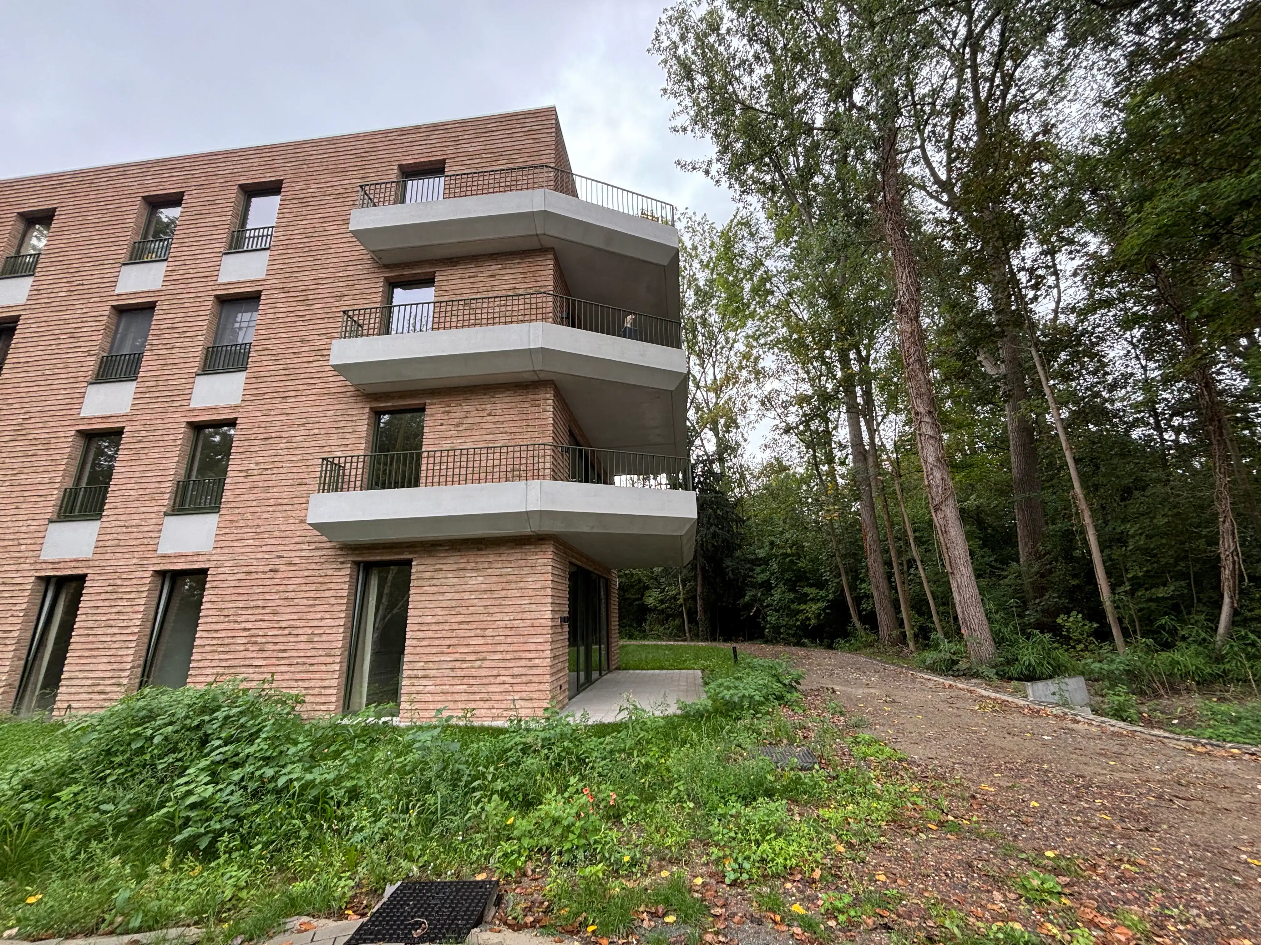 LUXUEUS NIEUWBOUWAPPARTEMENT MET SLAAPKAMER, BUREAU EN RUIM TERRAS foto 33