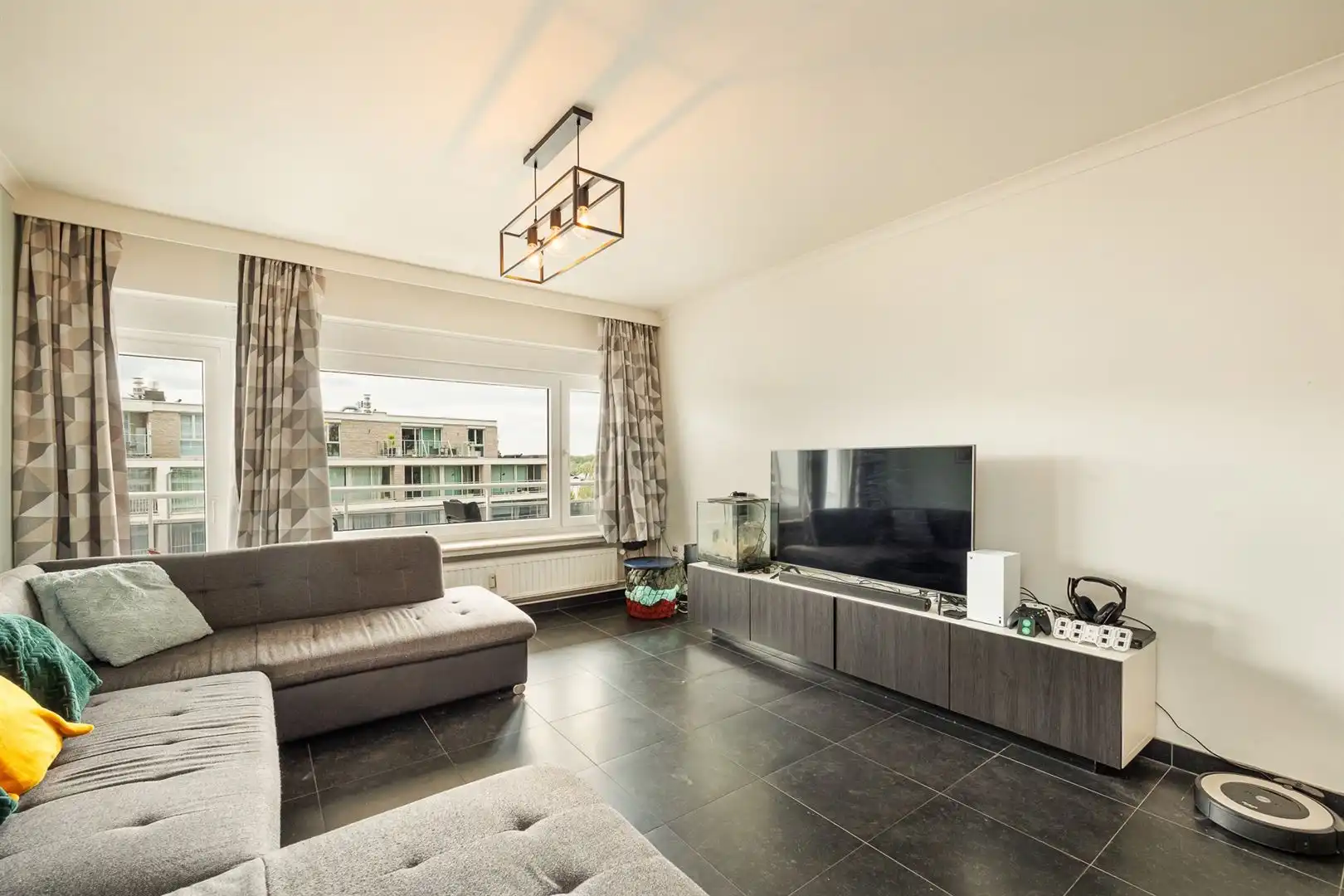 Rustig gelegen doorloopappartement met 2 terrassen foto 6