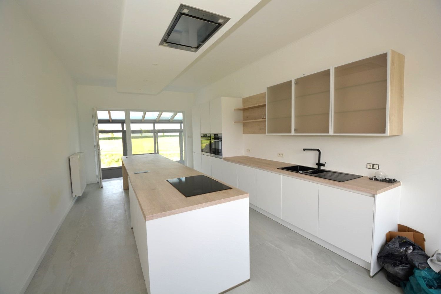 RIANTE, GERENOVEERDE WONING OP 3.400 m²! foto 9