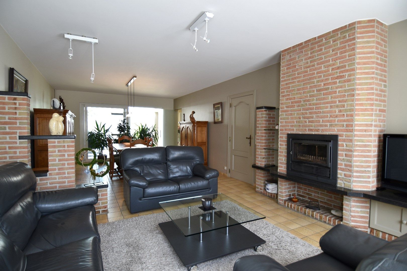 Instapklare HOB met 3 slaapkamers, garage, zolder op een perceel van 1329 m² te Sint-Eloois-Winkel foto 8