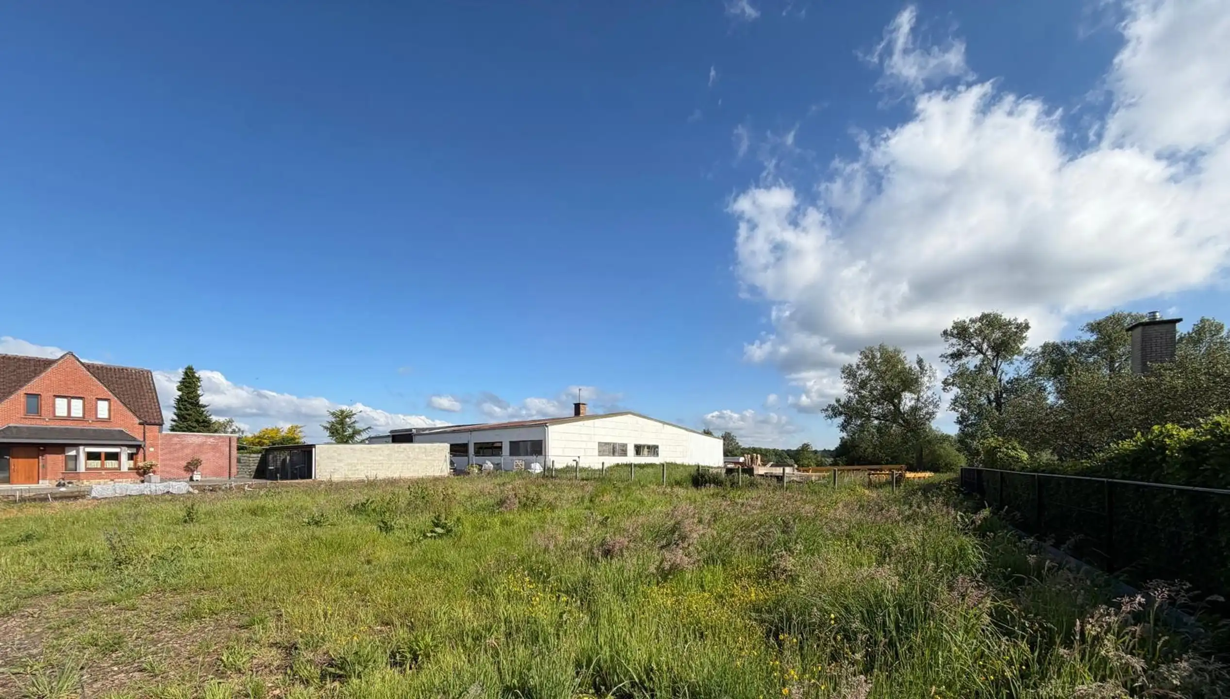 KMO-site te koop met loods, landbouwgrond en woongelegenheid. foto 13