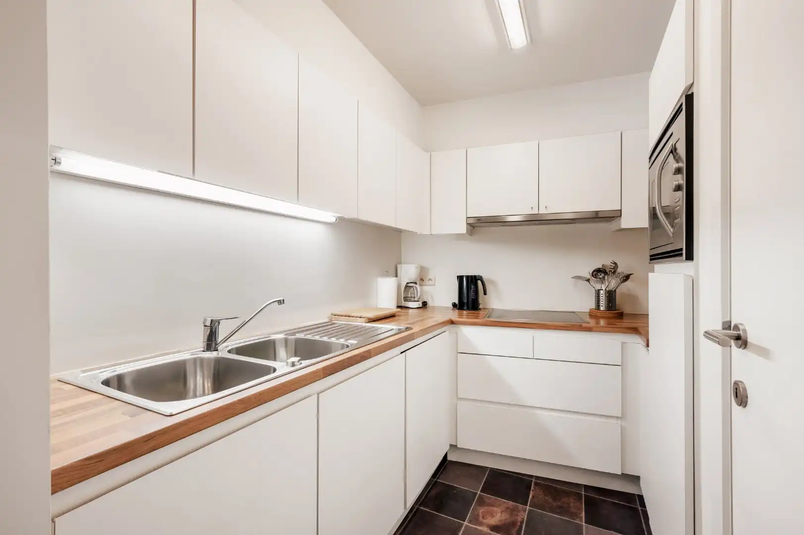 OPBRENGSTEIGENDOM/VAKANTIEWONING MET 4 ENTITEITEN IN HET CENTRUM foto 19