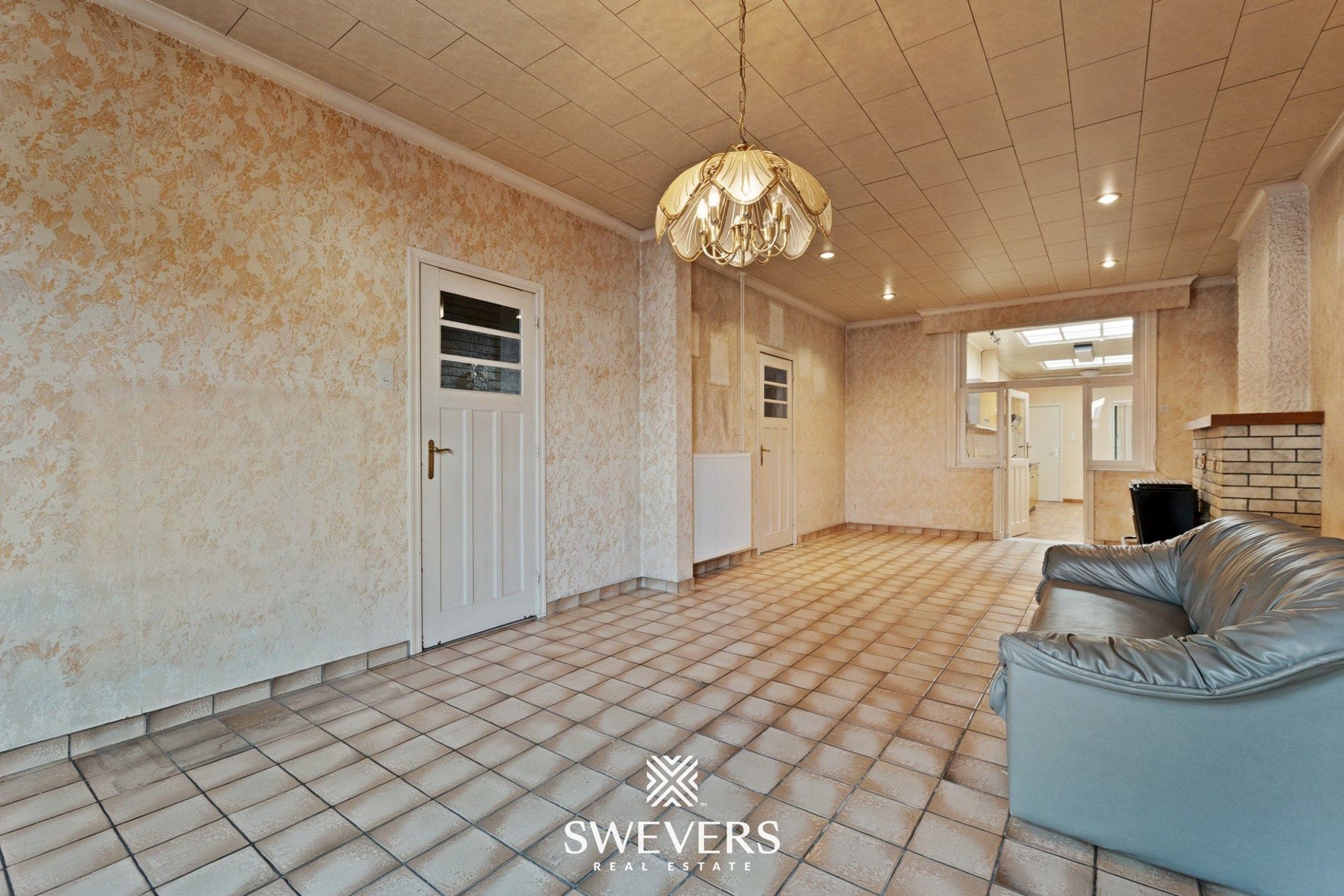 Woonst met 5 slaapkamers en hangar van 250m² in centrum Beringen foto 9