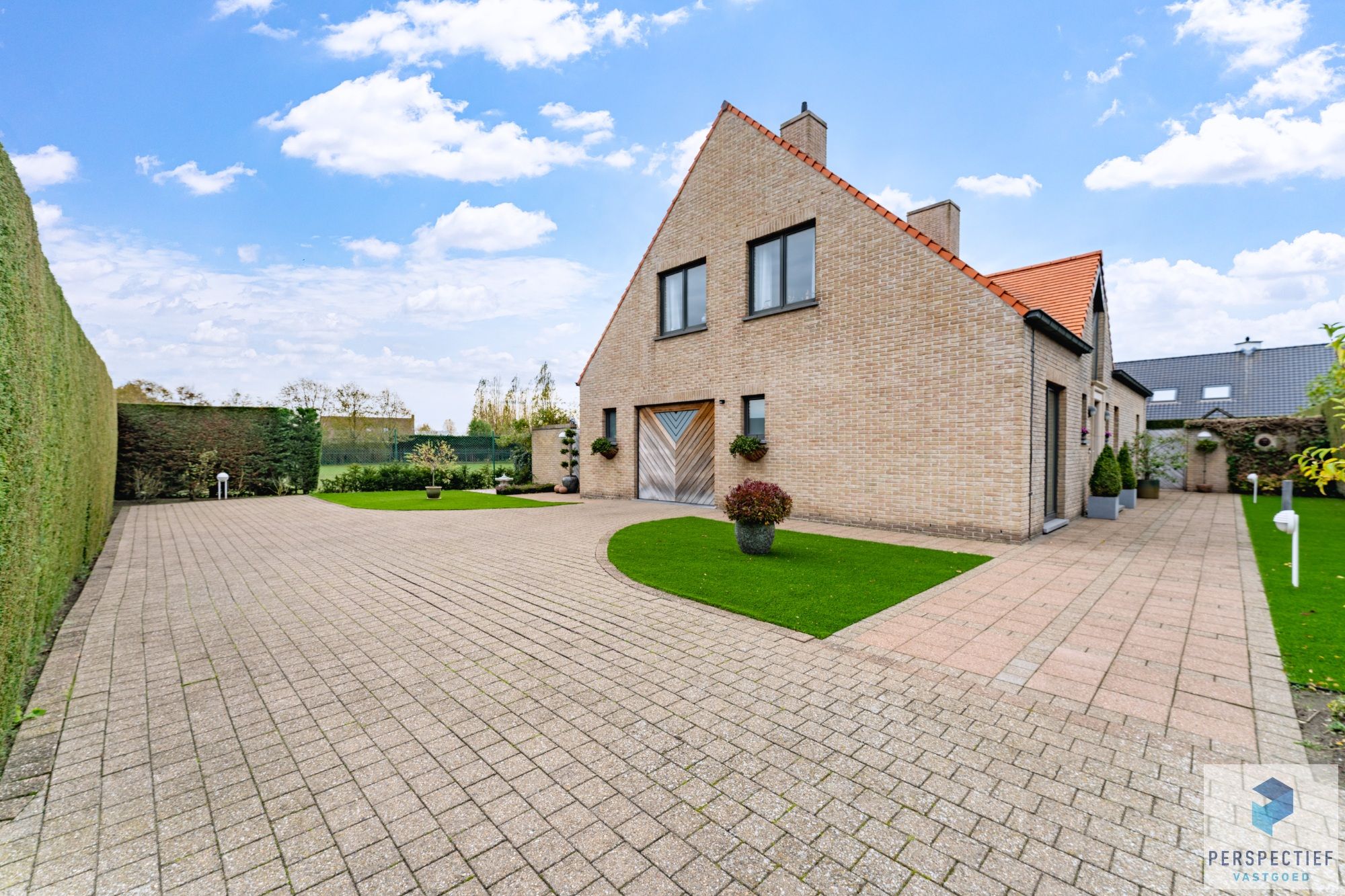 BEZOEKMOMENT 12/11 VAN 15U TOT 18U | TIJDLOZE VILLA met GROTE TUIN op 895m² en woonopp. van 257 m² foto 3