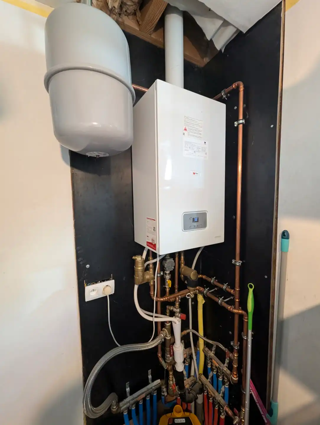 Huis te koop De Panne – Instapklaar, 4 slaapkamers, garage en zuidgerichte tuin (volledige renovatie 2023) foto 18