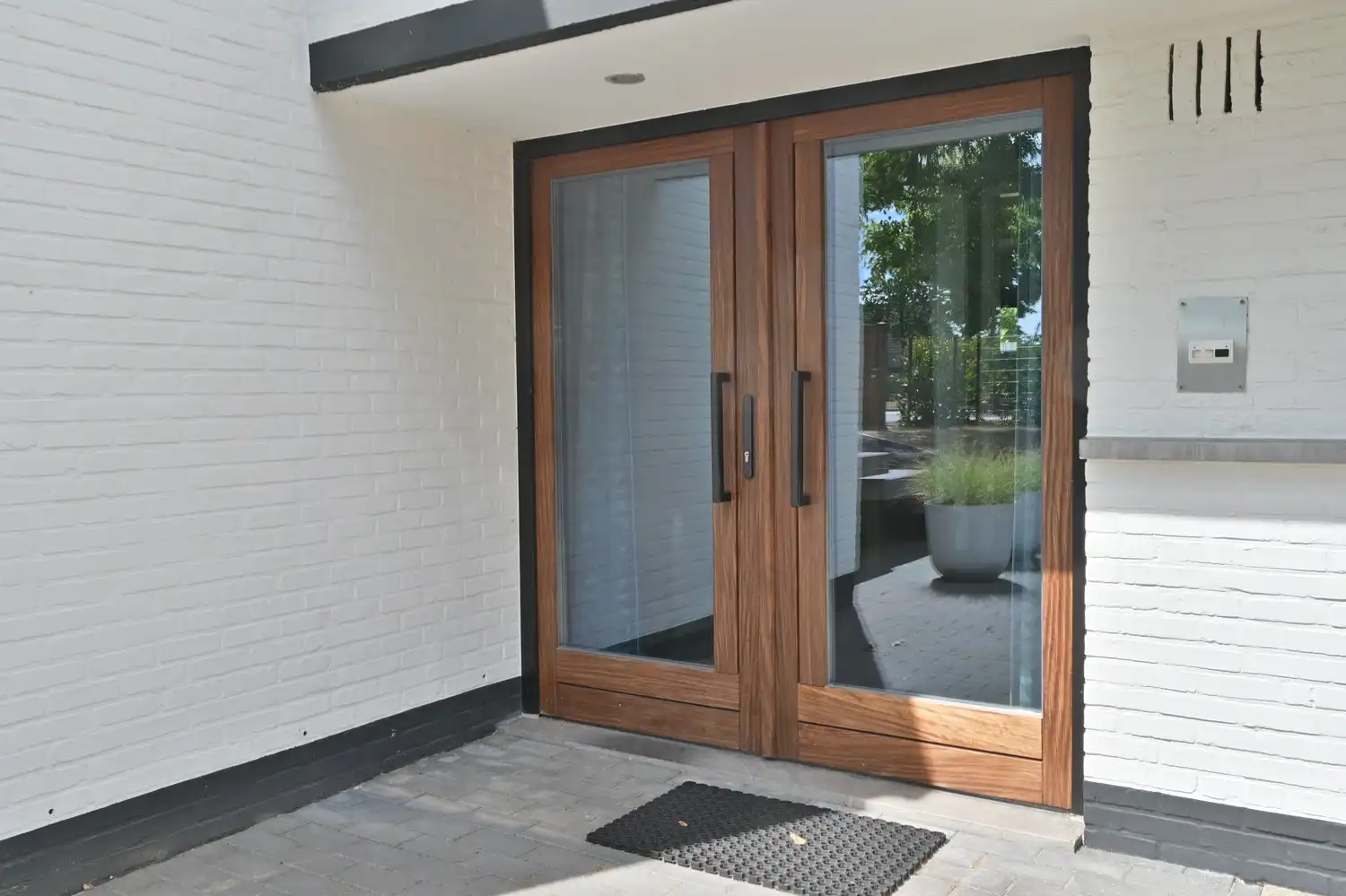 Exclusieve kantoorvilla met zwembad & poolhouse foto 42