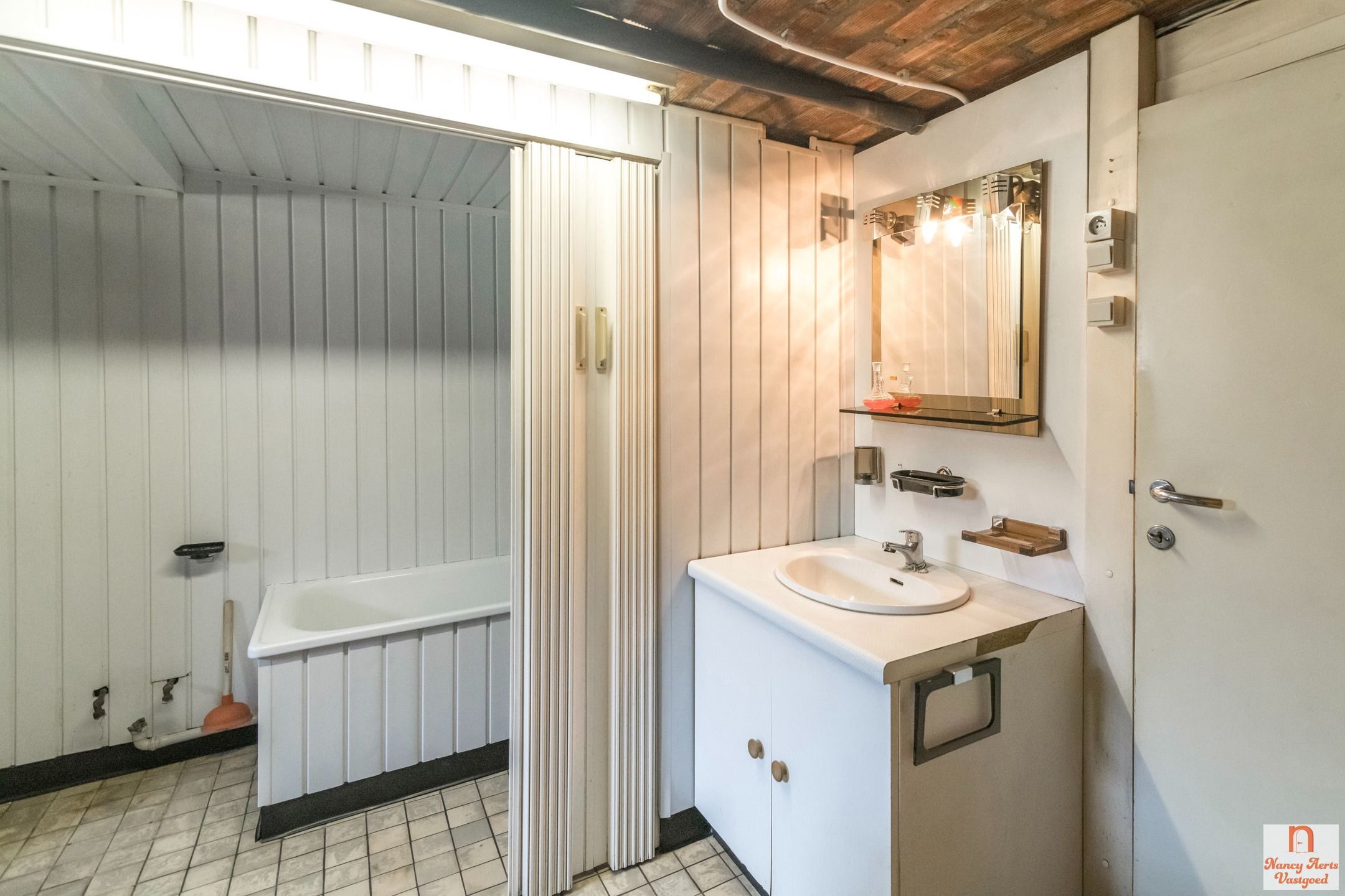 Vrijstaande, goed onderhouden woning op 20 are grond foto 30