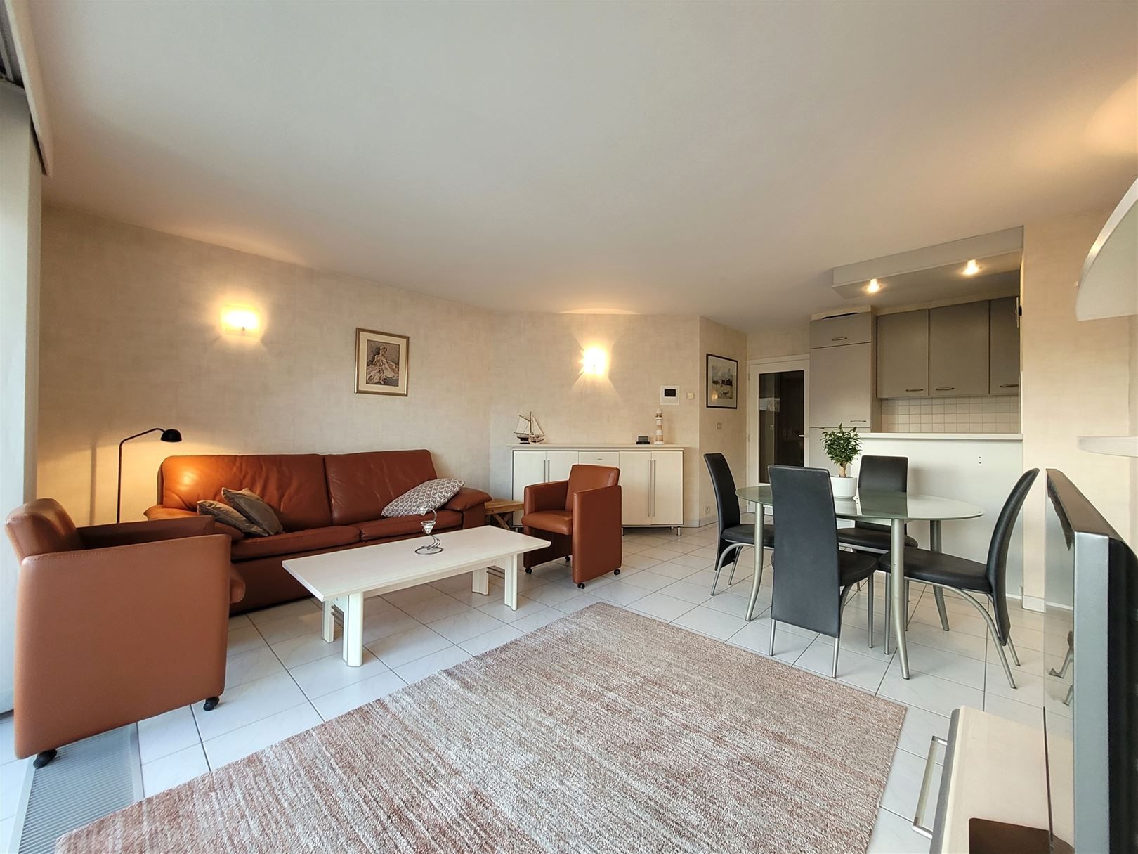 Gemeubeld appartement met 1 slaapkamer foto 10