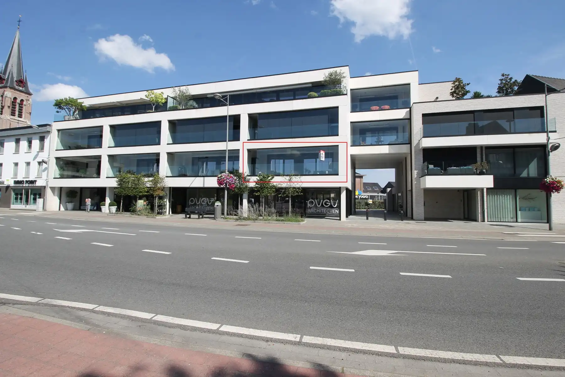 Ruim appartement van 122 m² met 2 slaapkamers, 2 terrassen, autostaanplaats en kelderberging. foto 20
