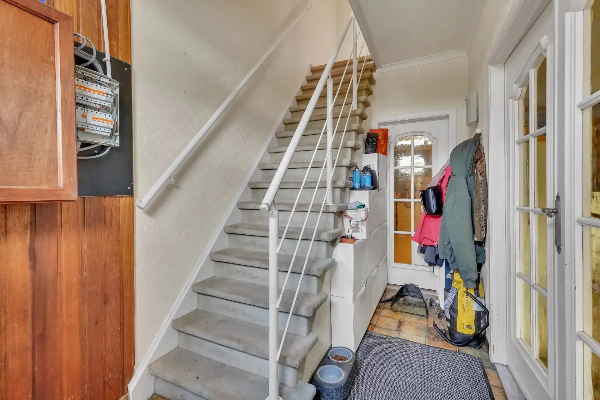 Ruime woning in rustige woonwijk foto 3
