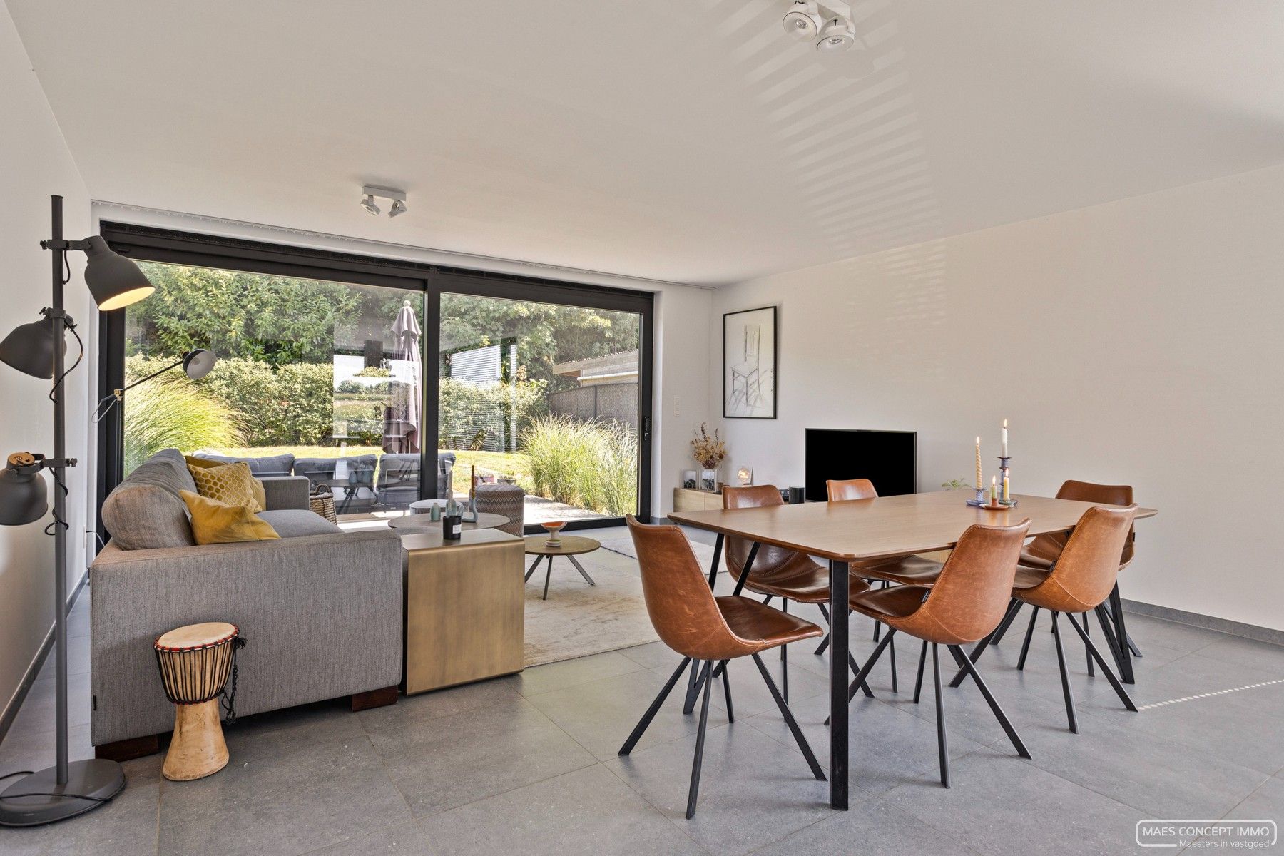 Architecturale alleenstaande woning in Anzegem centrum foto 11