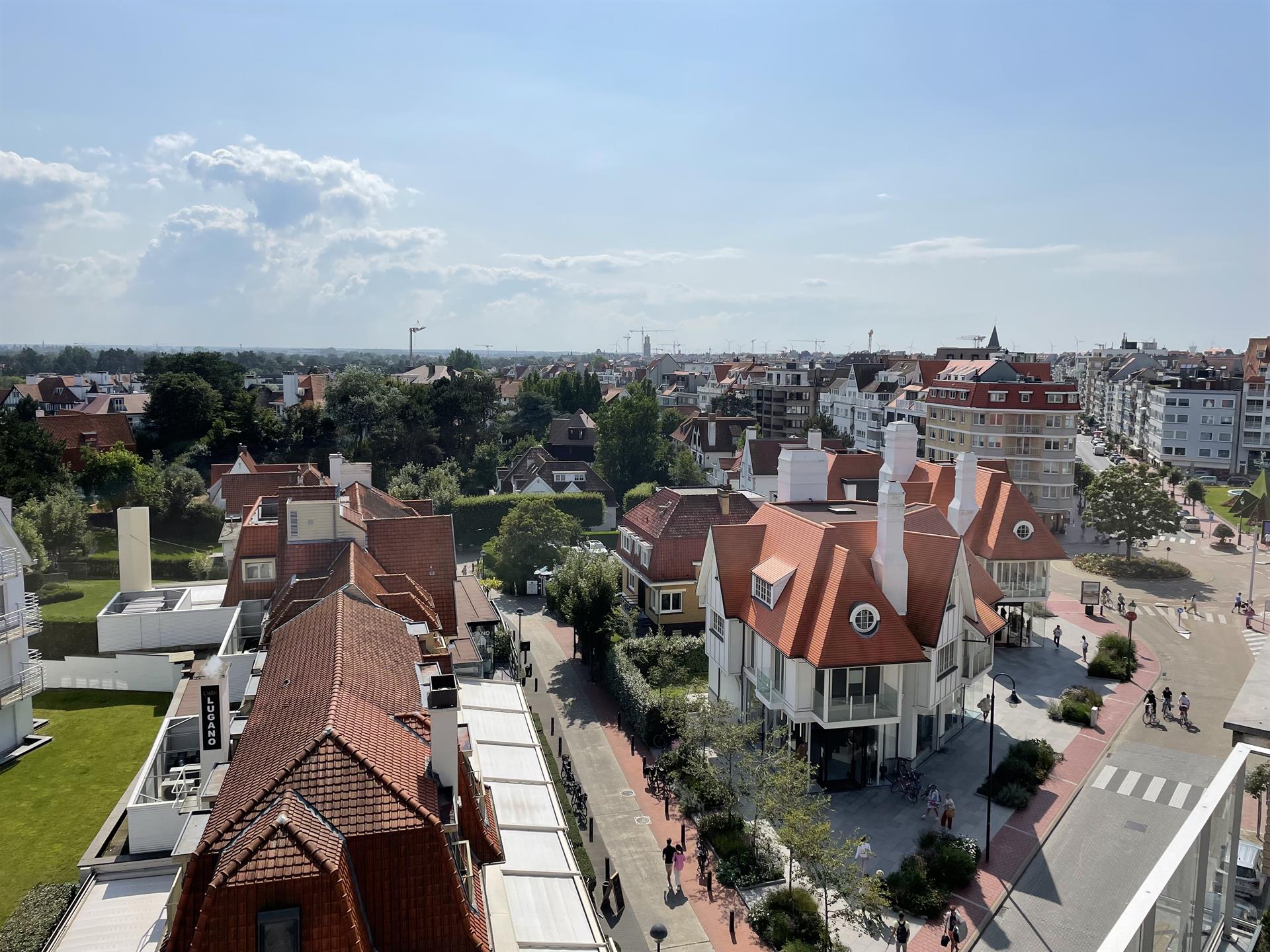 Zongerichte PENTHOUSE met RUIM TERRAS in het Zoute... foto 6