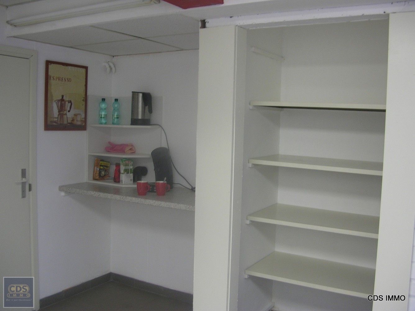 Magazijn +/- 400 m² foto 9